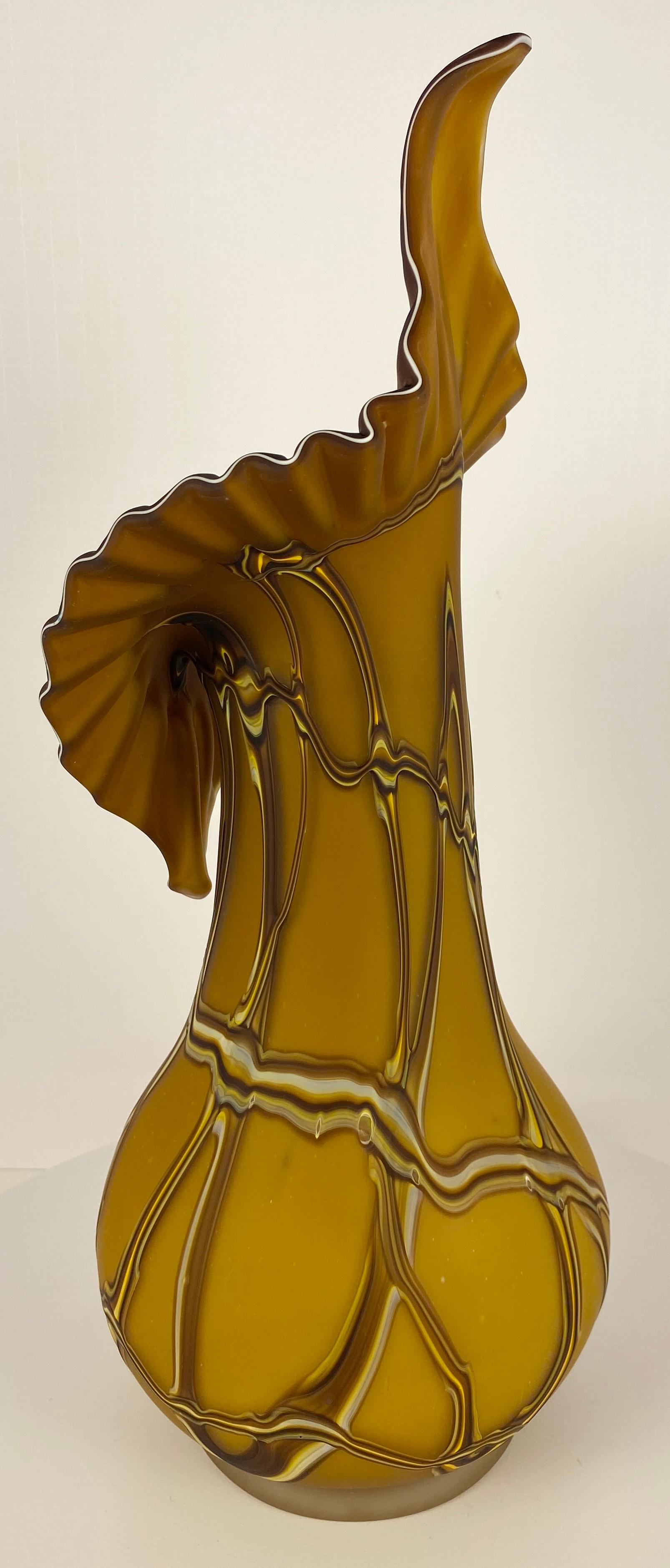 Azero Vaso in vetro soffiato a mano color ambra, Vaso in vetro artistico Baijan di Essie Zareh in vendita
