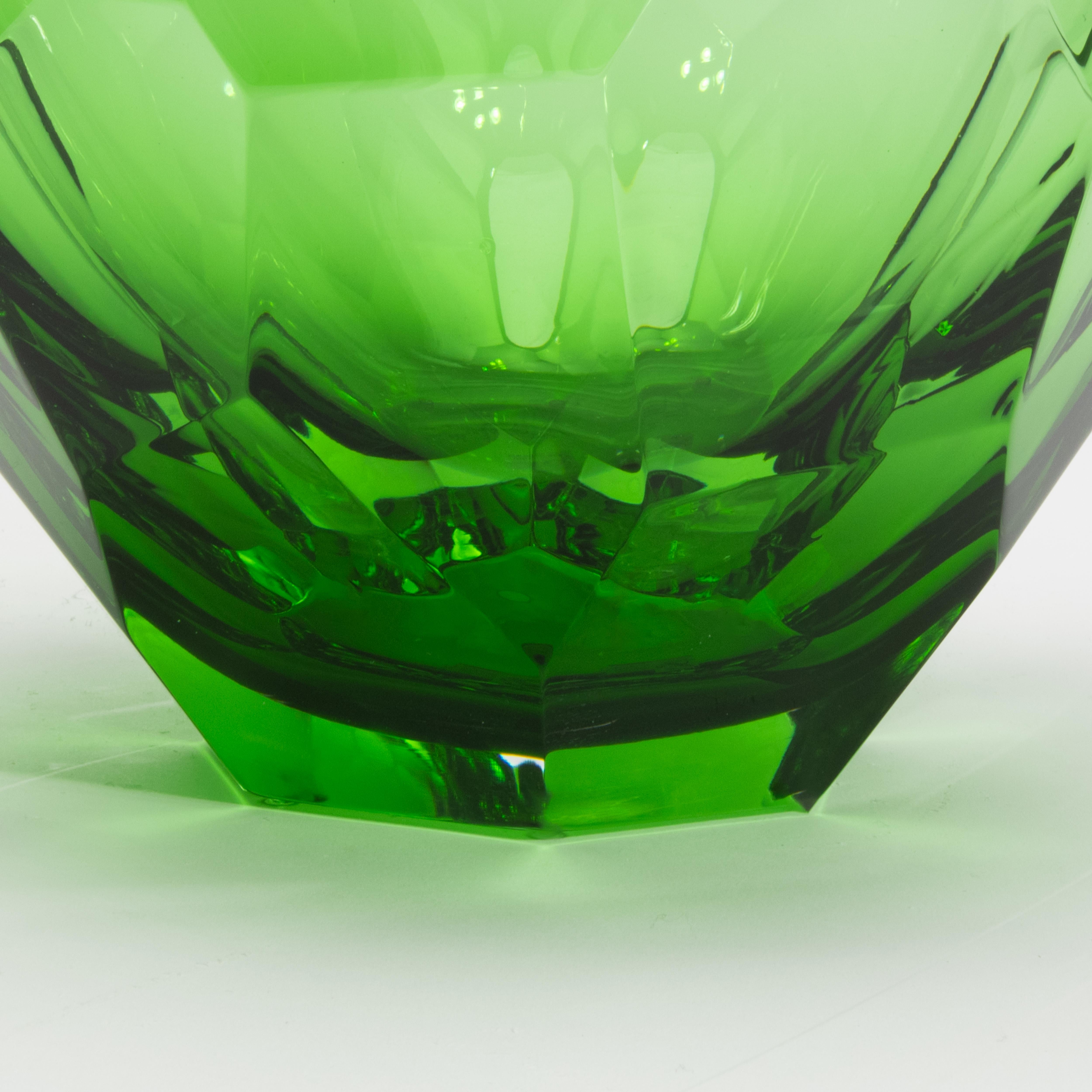 Italian Hand-Blown Murano Barrel Vase in Emerald Green Tall For Sale