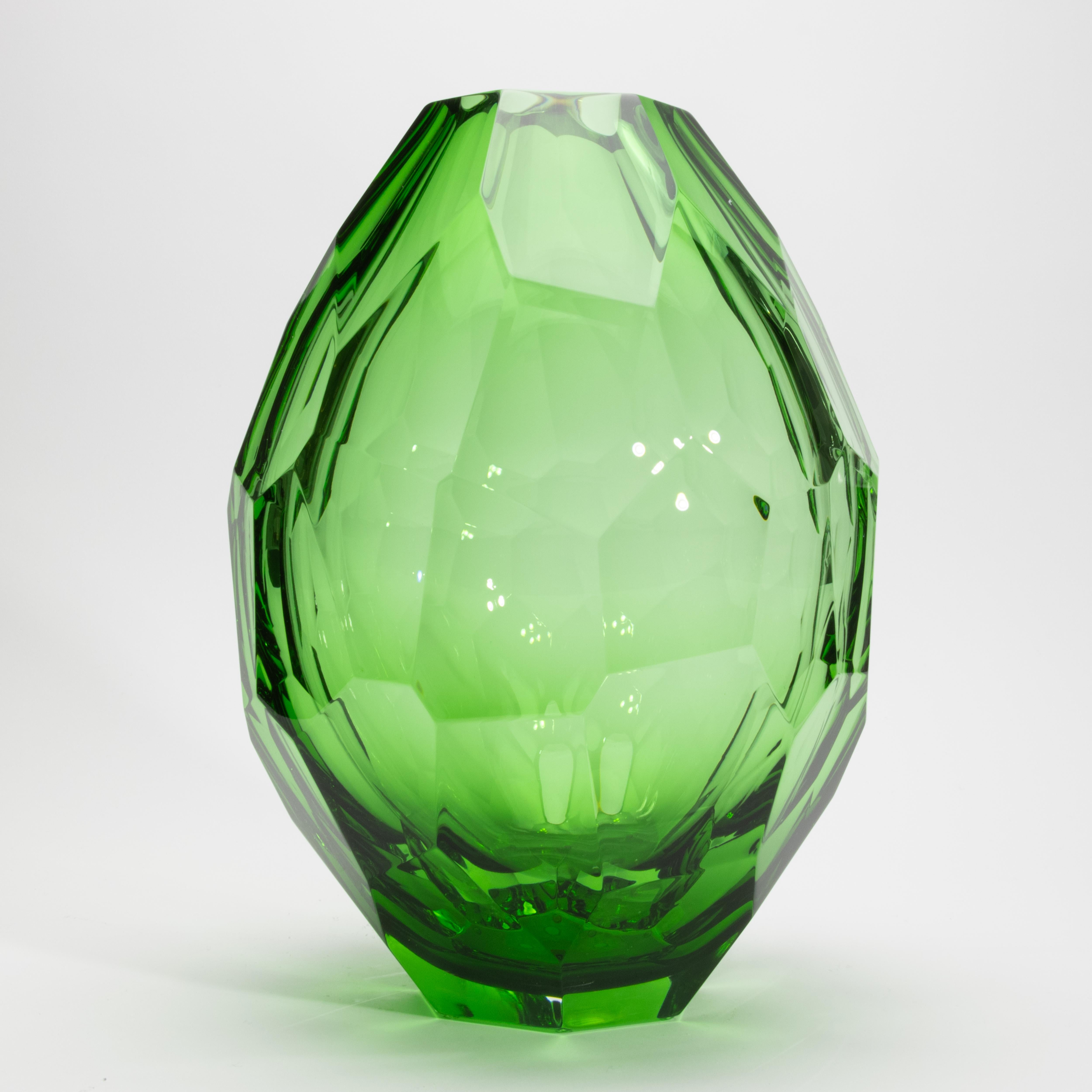 Hand-Crafted Hand-Blown Murano Barrel Vase in Emerald Green Tall For Sale