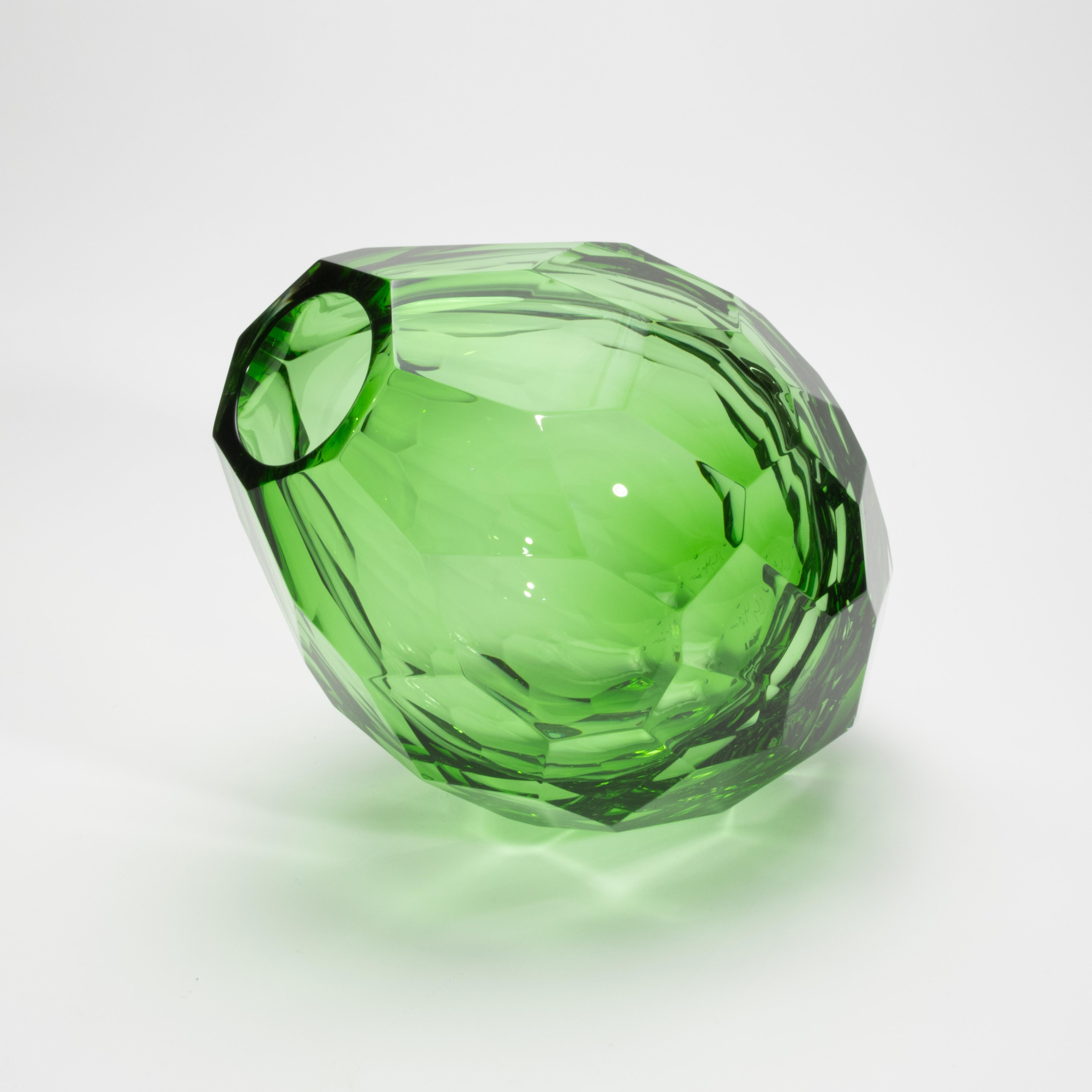 Hand-Blown Murano Barrel Vase in Emerald Green Tall In New Condition For Sale In West Hollywood, CA