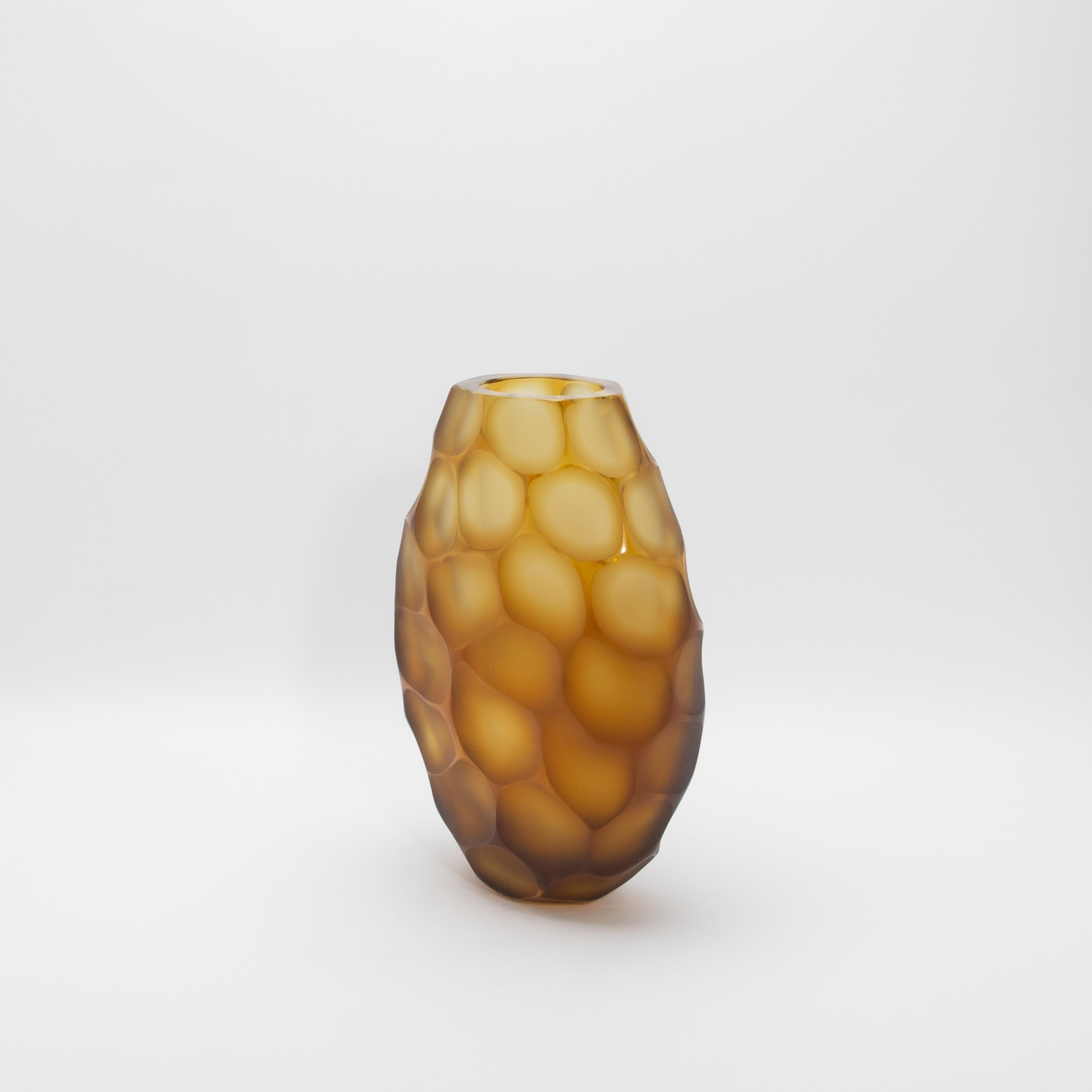 Vaso ovale Battuto di Murano soffiato a mano in ambra In condizioni Nuovo in vendita a West Hollywood, CA