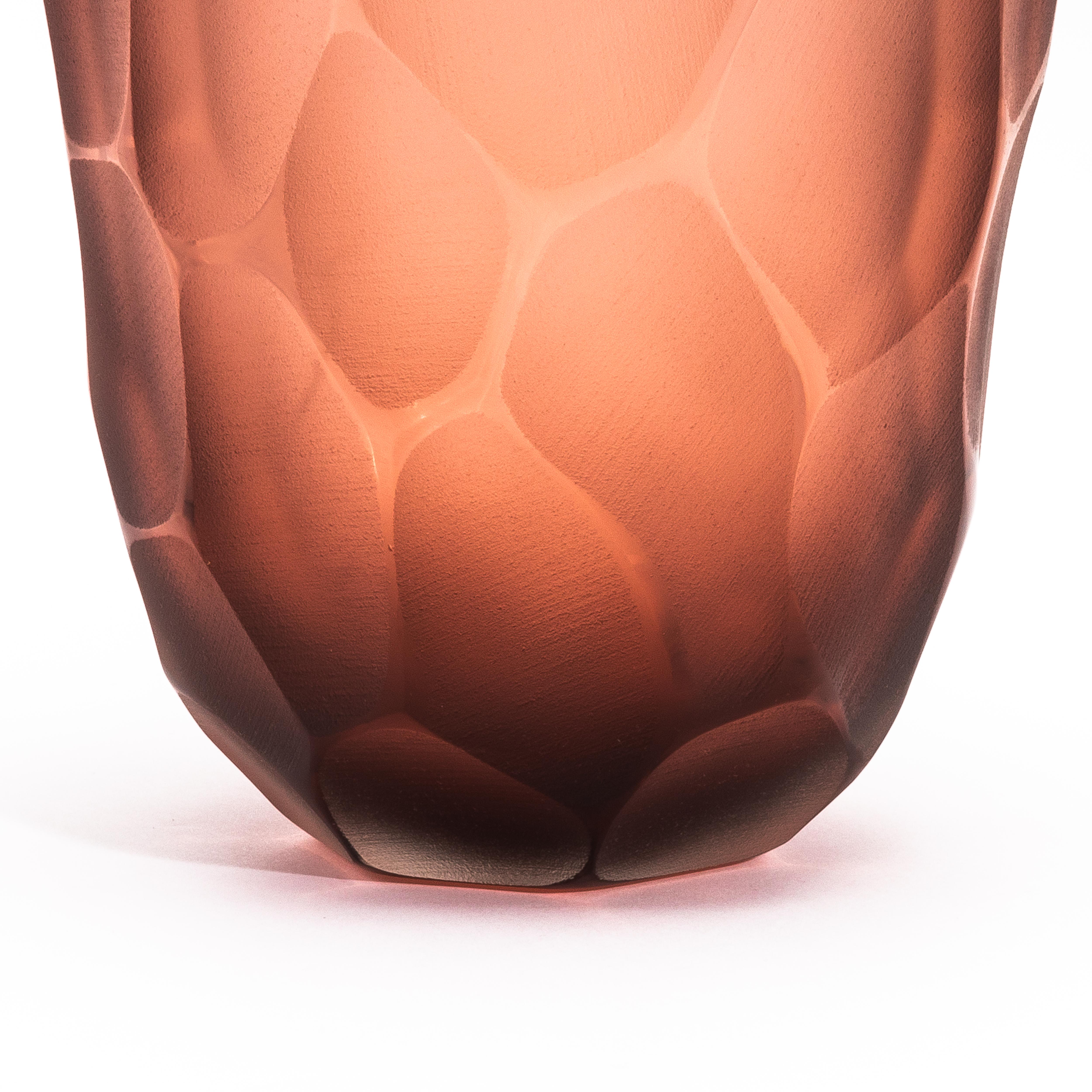 Italiano Vaso Battuto di Murano soffiato a mano in Amaretto Piccolo in vendita