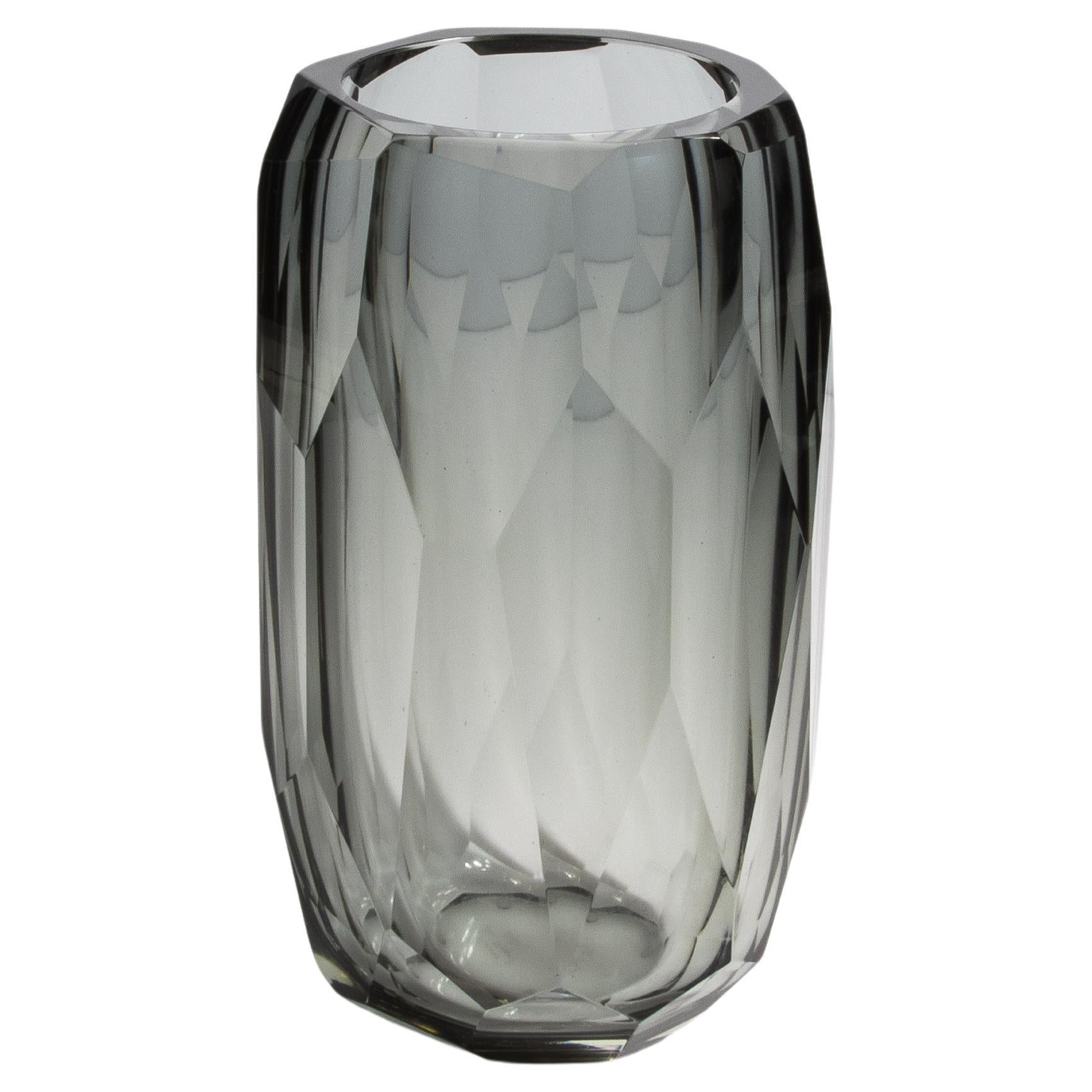 Vaso di Murano soffiato a mano e smussato in grigio grande