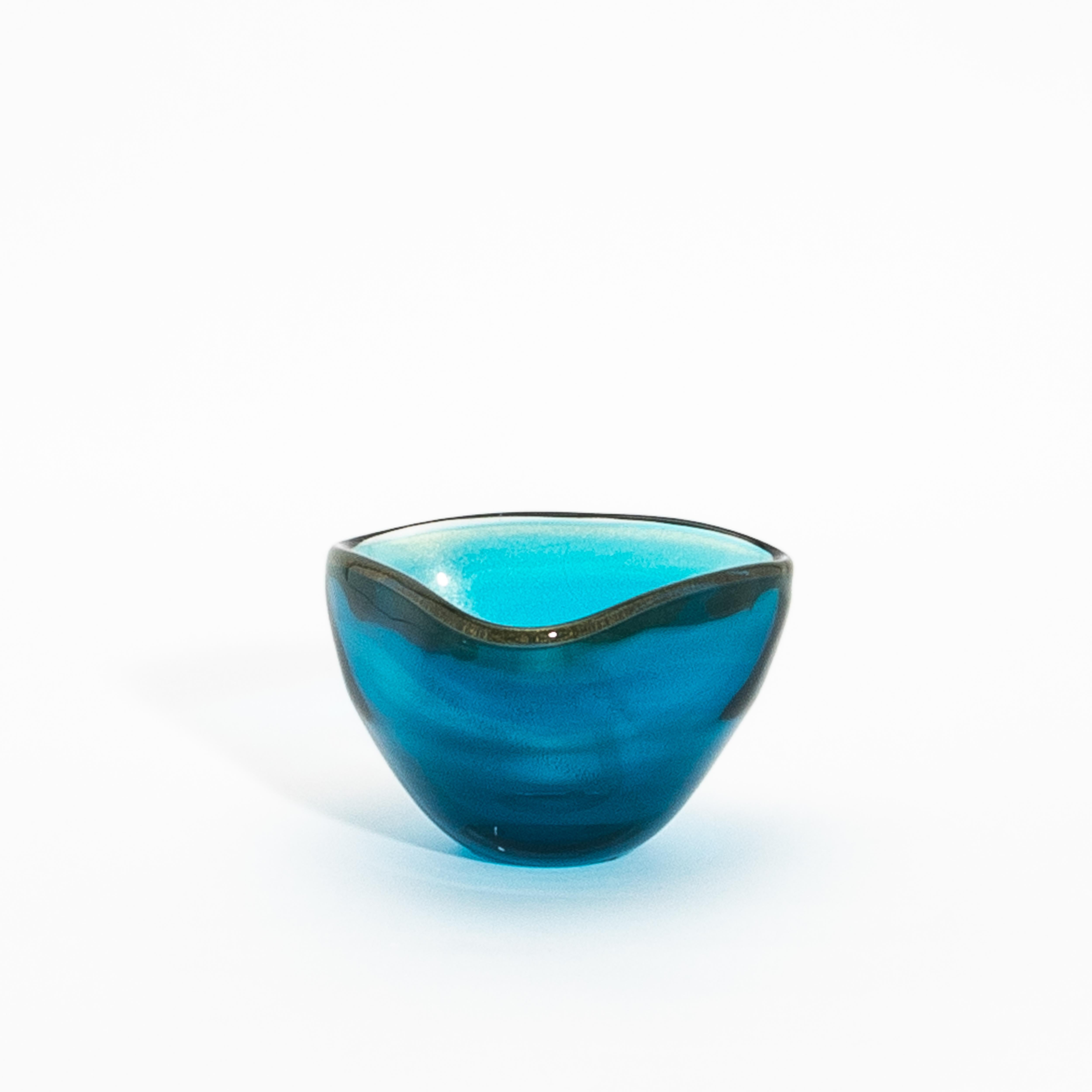 Cuenco de Murano soplado a mano en azul aguamarina con motas de oro de 24 quilates en Nuevo estado para la venta en West Hollywood, CA