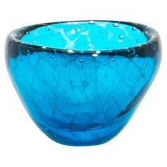 Cuenco de Murano soplado a mano en azul aguamarina con motas de oro de 24 quilates