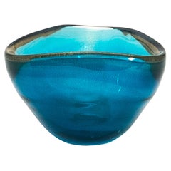 Cuenco de Murano soplado a mano en azul aguamarina con motas de oro de 24 quilates