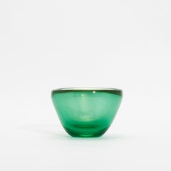 Hand-Blown Murano Bowl in Green with 24-Karat Gold Flecks