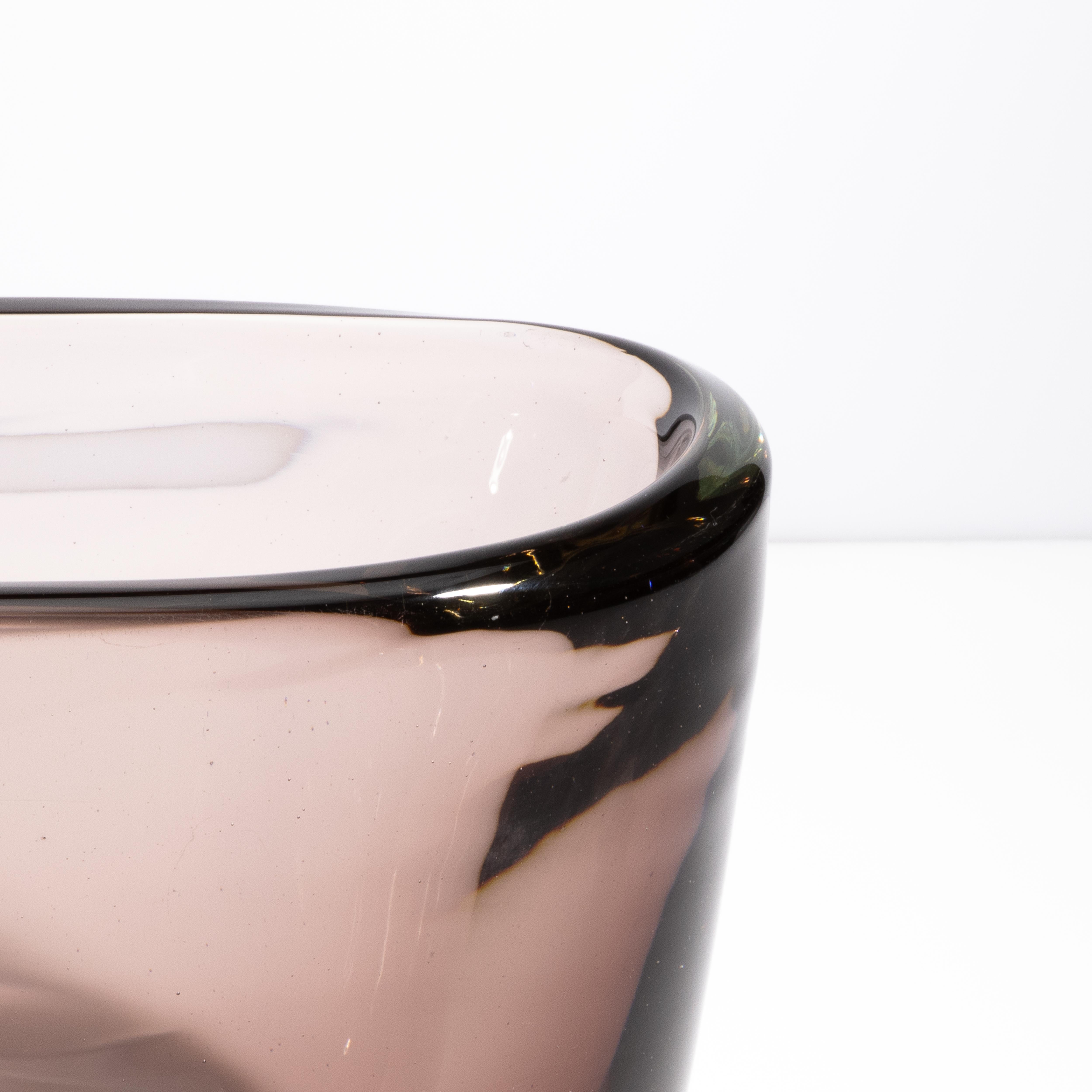 Vaso a ciotola di Murano soffiato a mano Massiccio Smoky In condizioni Nuovo in vendita a West Hollywood, CA