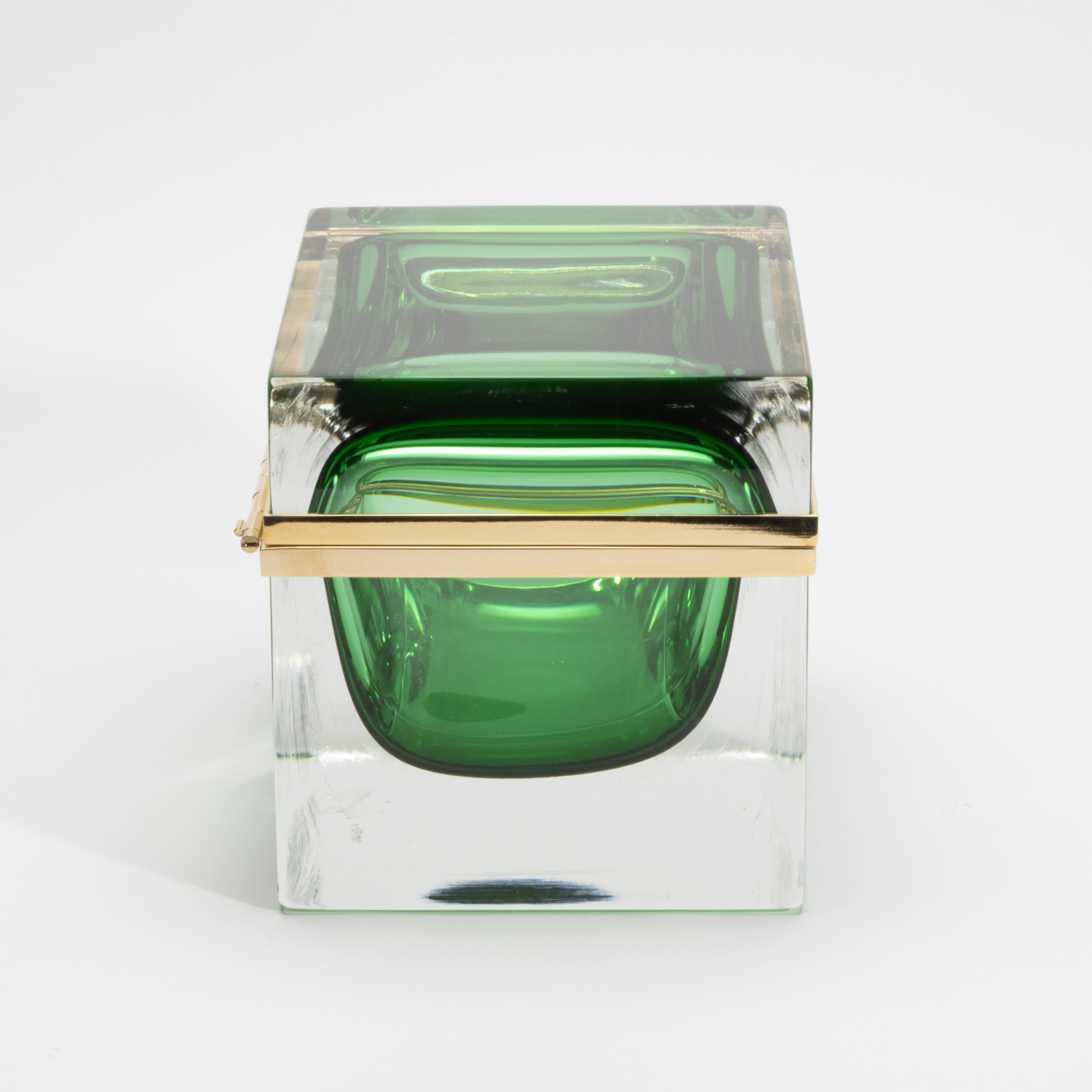 Modern Hand-Blown Murano Box in Emerald Green with Brass Fittings For Sale