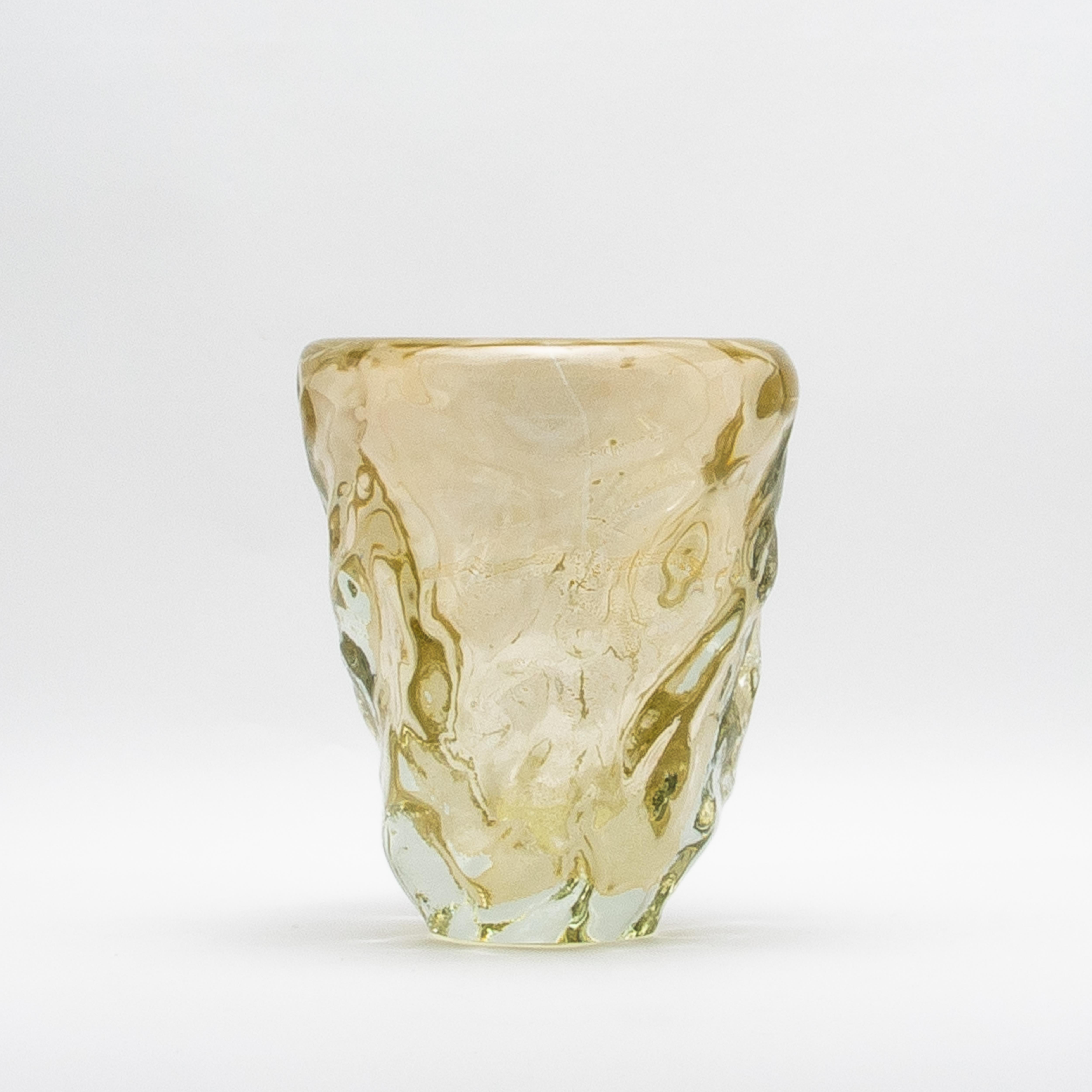 Hand-Blown Murano Burri Vase in Clear with 24-karat Gold Flecks In condizioni Nuovo in vendita a West Hollywood, CA