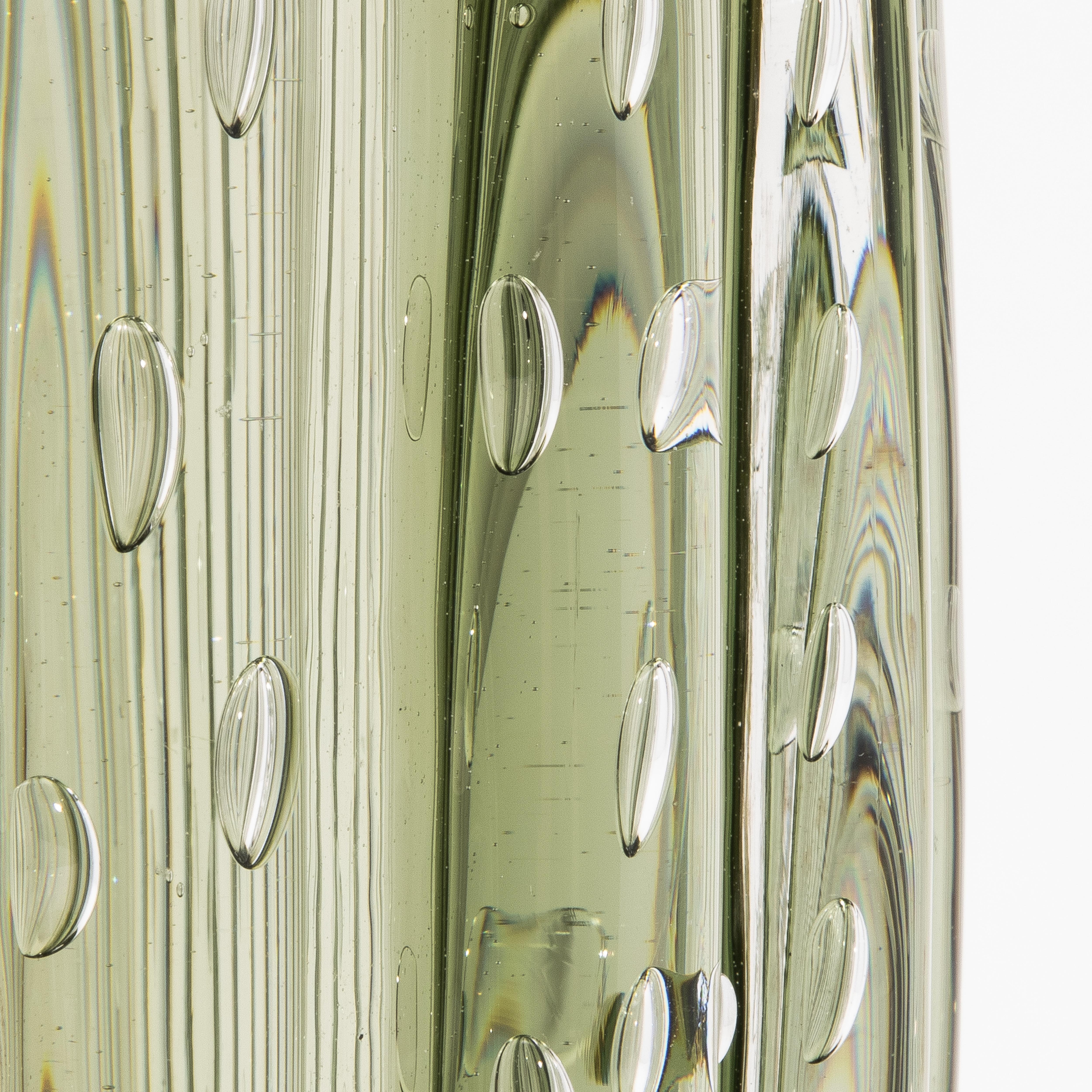 Vase à cactus de Murano soufflé à la main en Greene & Greene Greene avec bulles Medium Neuf - En vente à West Hollywood, CA
