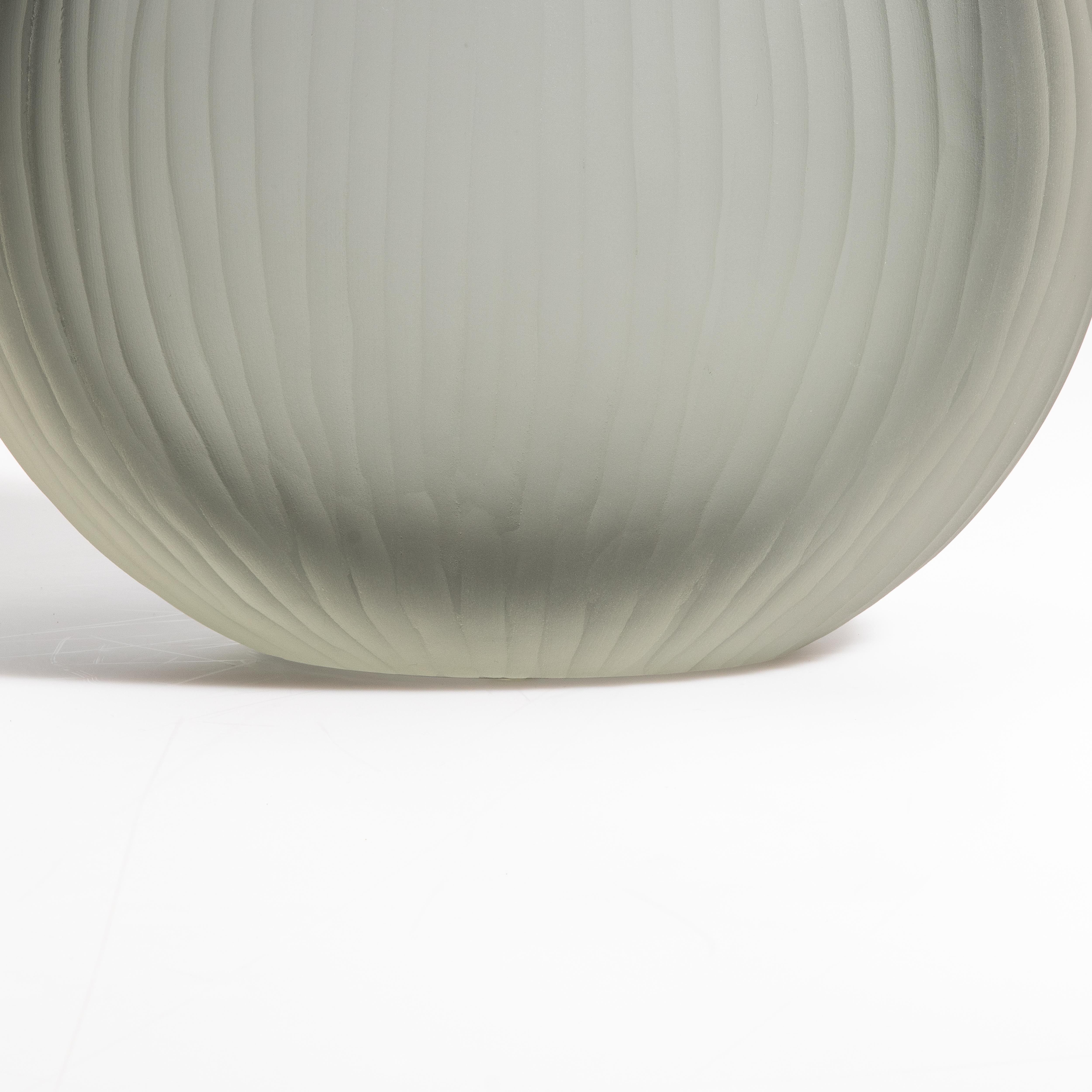 XXI secolo e contemporaneo Vaso Canetto di Murano soffiato a mano e di colore grigio grande in vendita