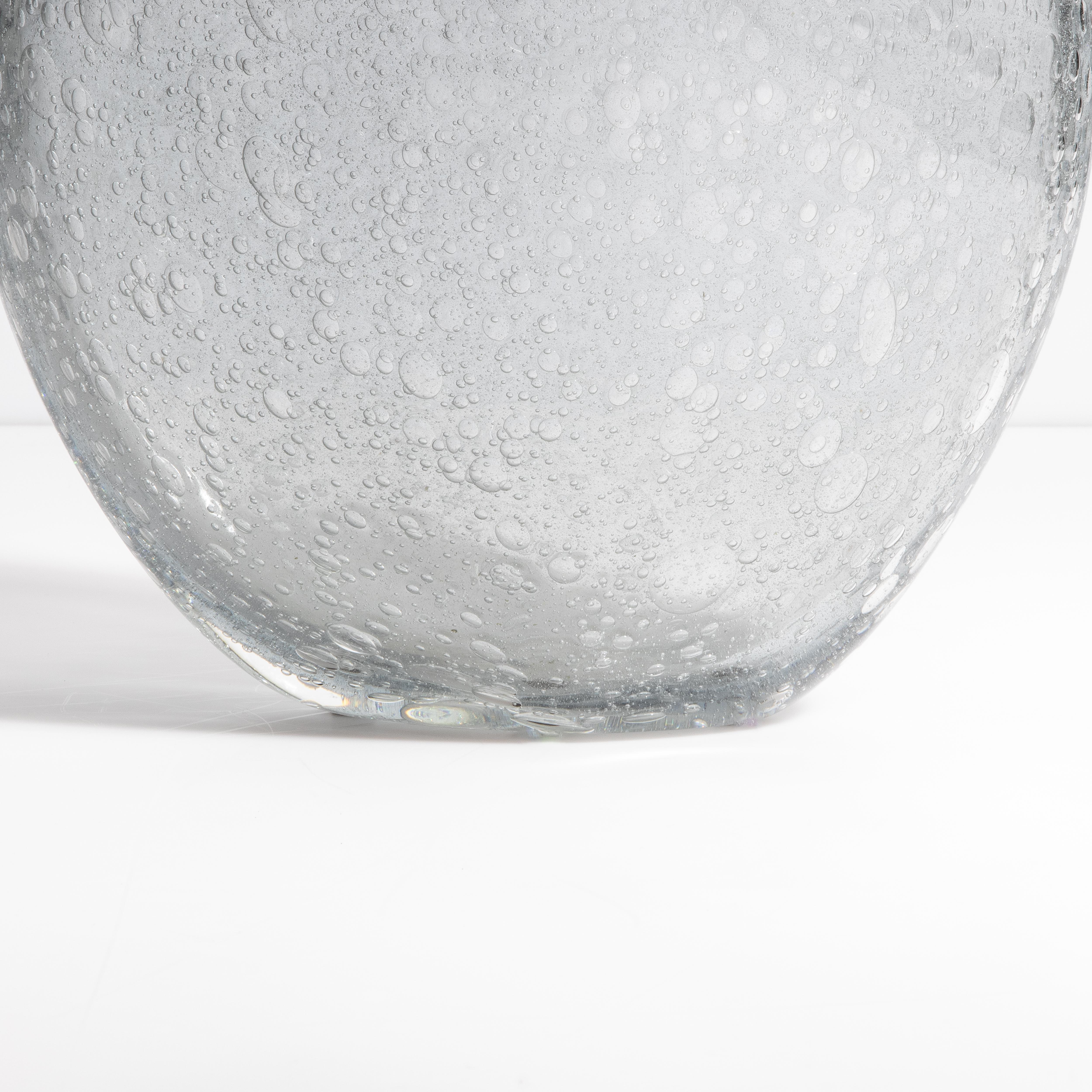 XXI secolo e contemporaneo Vaso di Murano soffiato a mano di colore grigio con bolle d'aria Piccolo in vendita