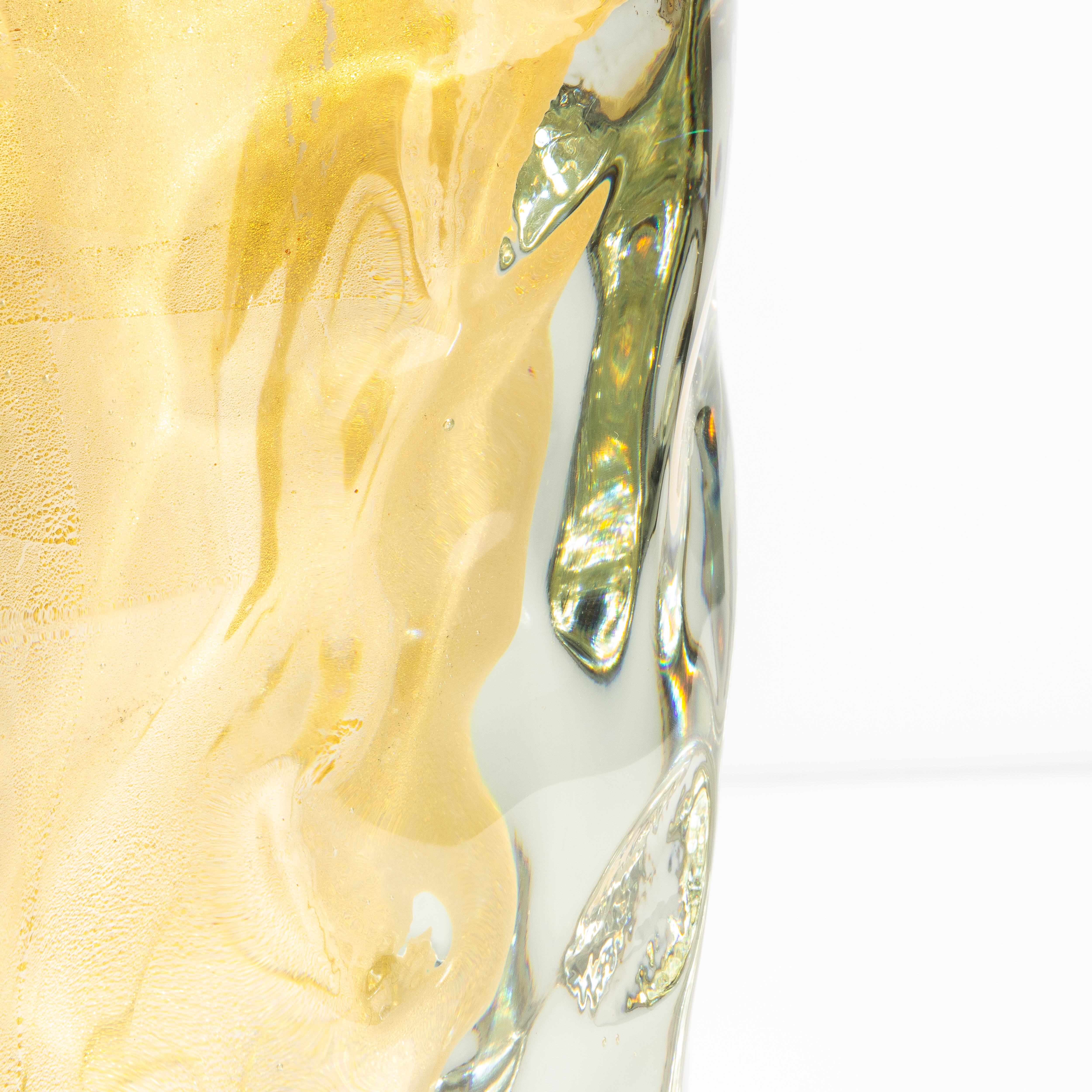 Vetro di Murano Vaso Buri di Murano soffiato a mano, trasparente e con riflessi d'oro a 24 carati Medio in vendita