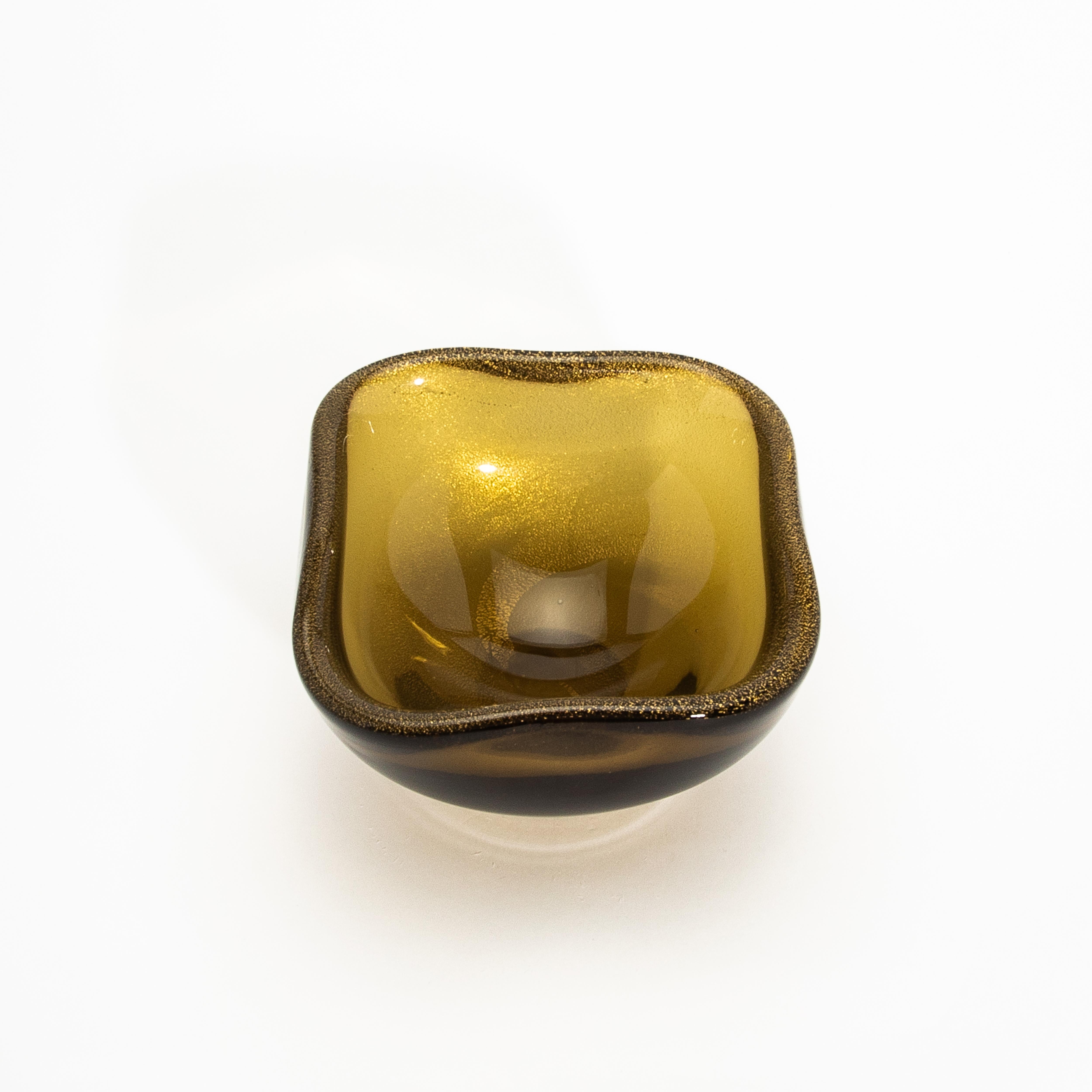 Modern Hand-Blown Murano Dish in Tobacco With 24-Karat Gold Flecks For Sale