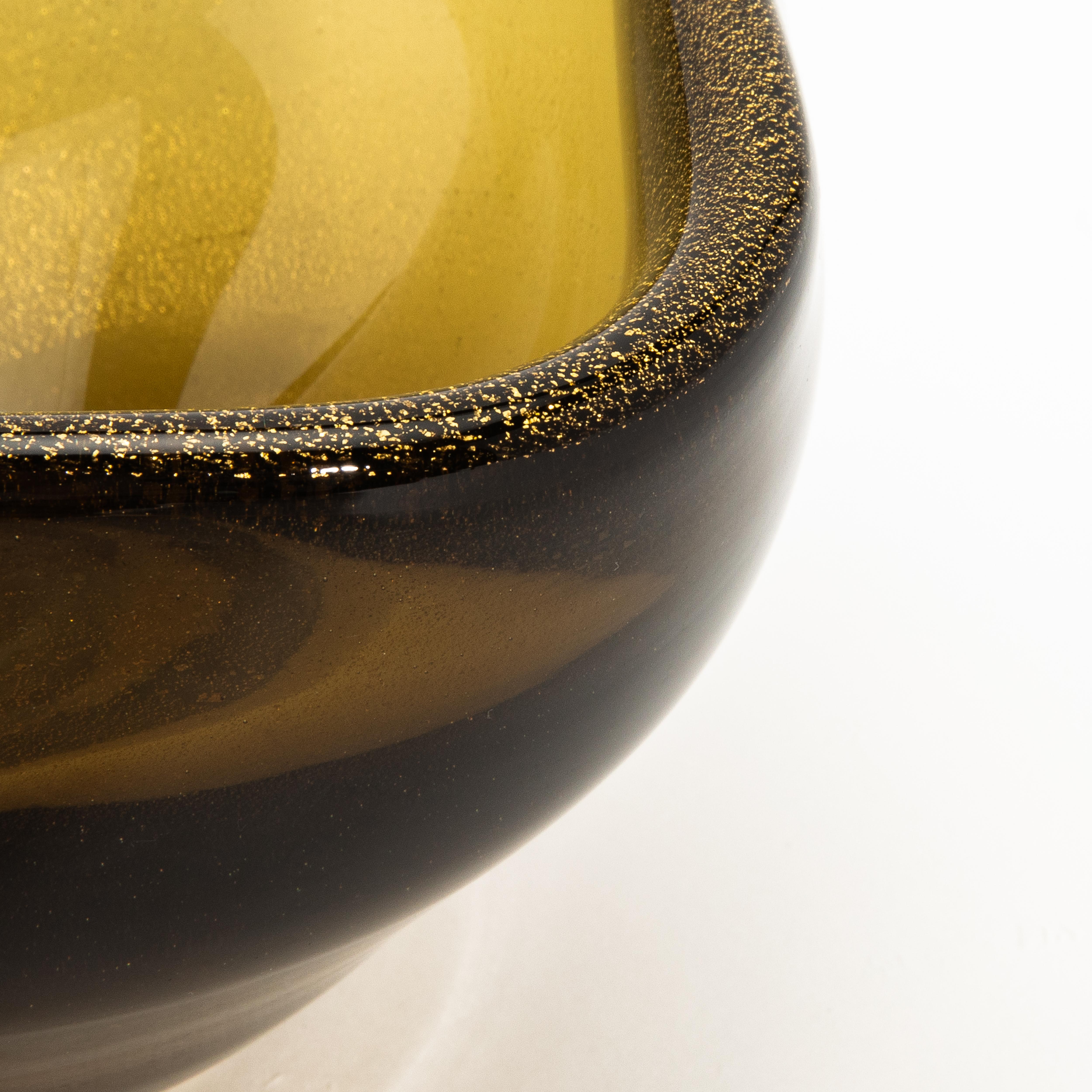 Italian Hand-Blown Murano Dish in Tobacco With 24-Karat Gold Flecks For Sale