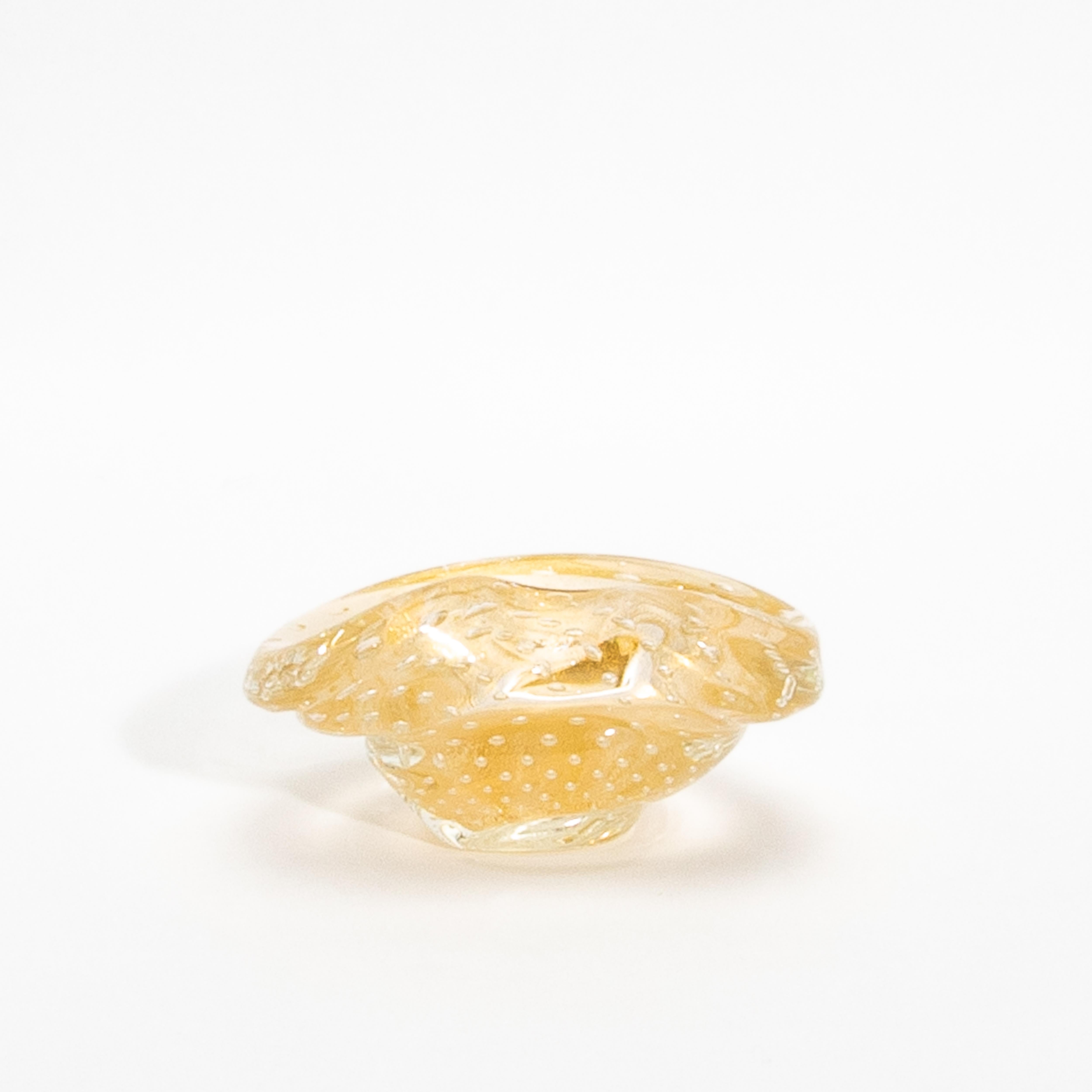 Modern Hand-Blown Murano Dish with 24-Karat Gold Flecks and Bullicante Detailing For Sale