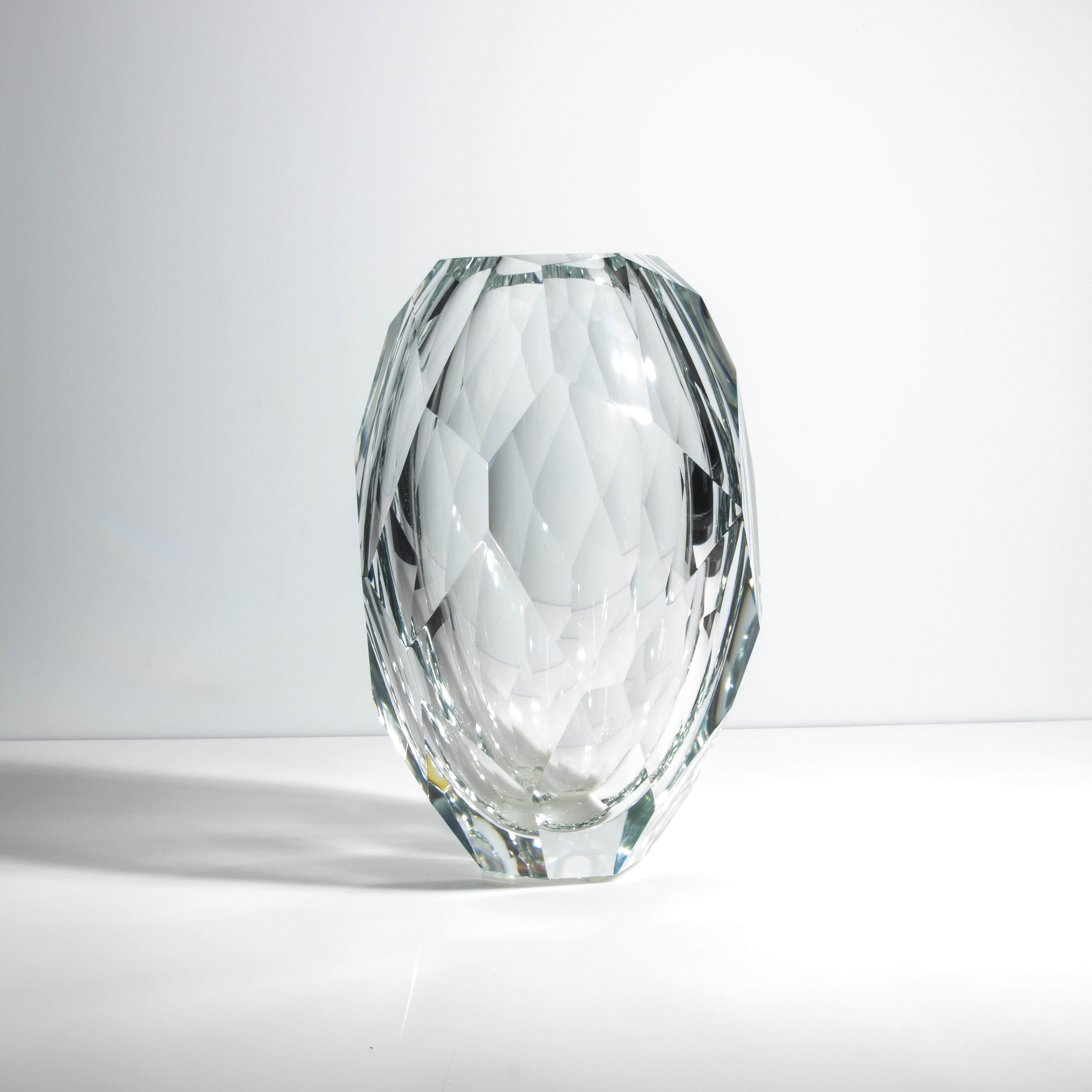 Vaso di Murano soffiato a mano con sfaccettatura spessa e trasparente in vendita 1