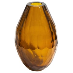 Grand vase à facettes de Murano soufflé à la main en ambre