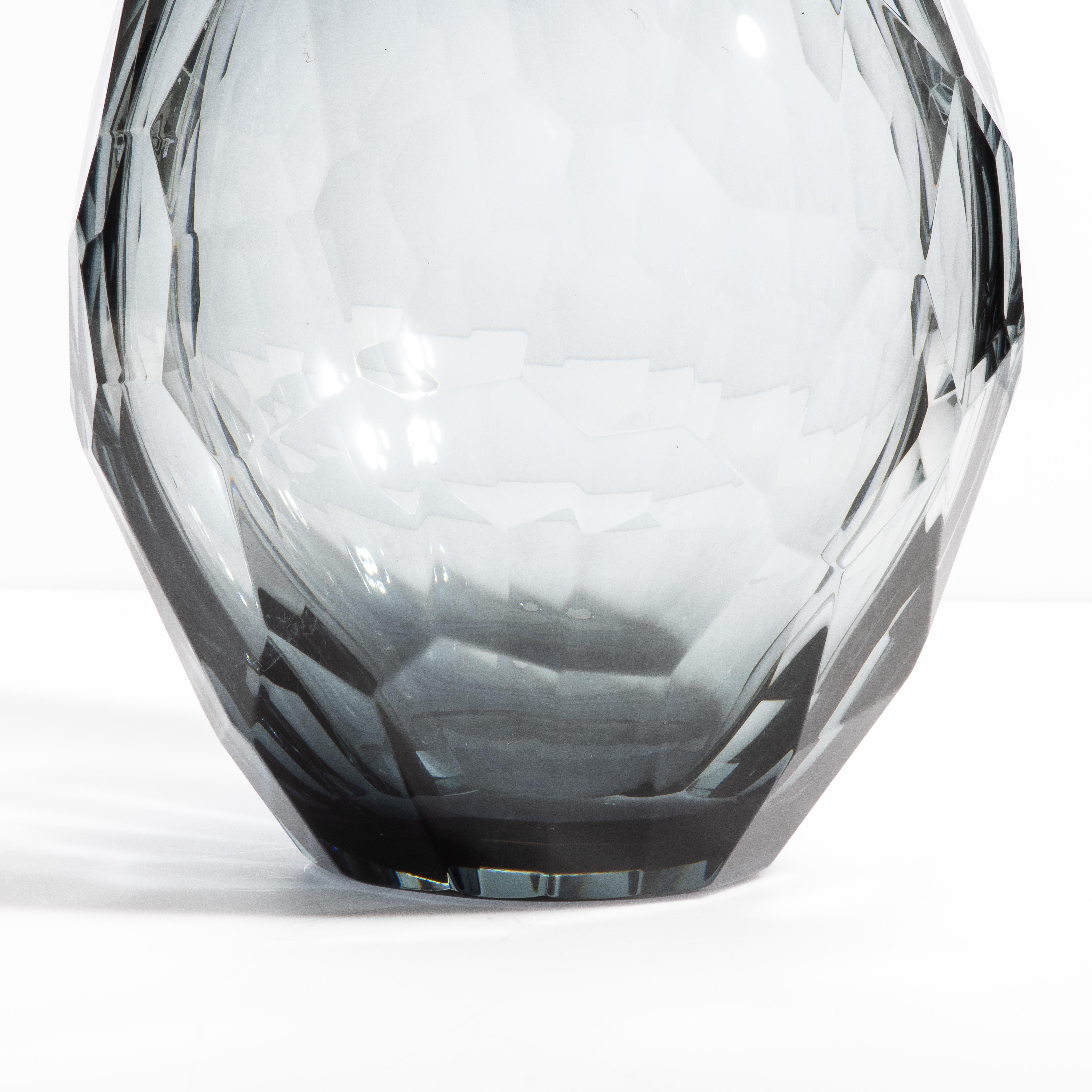Vaso di Murano soffiato a mano con sfaccettatura in grigio medio In condizioni Nuovo in vendita a West Hollywood, CA
