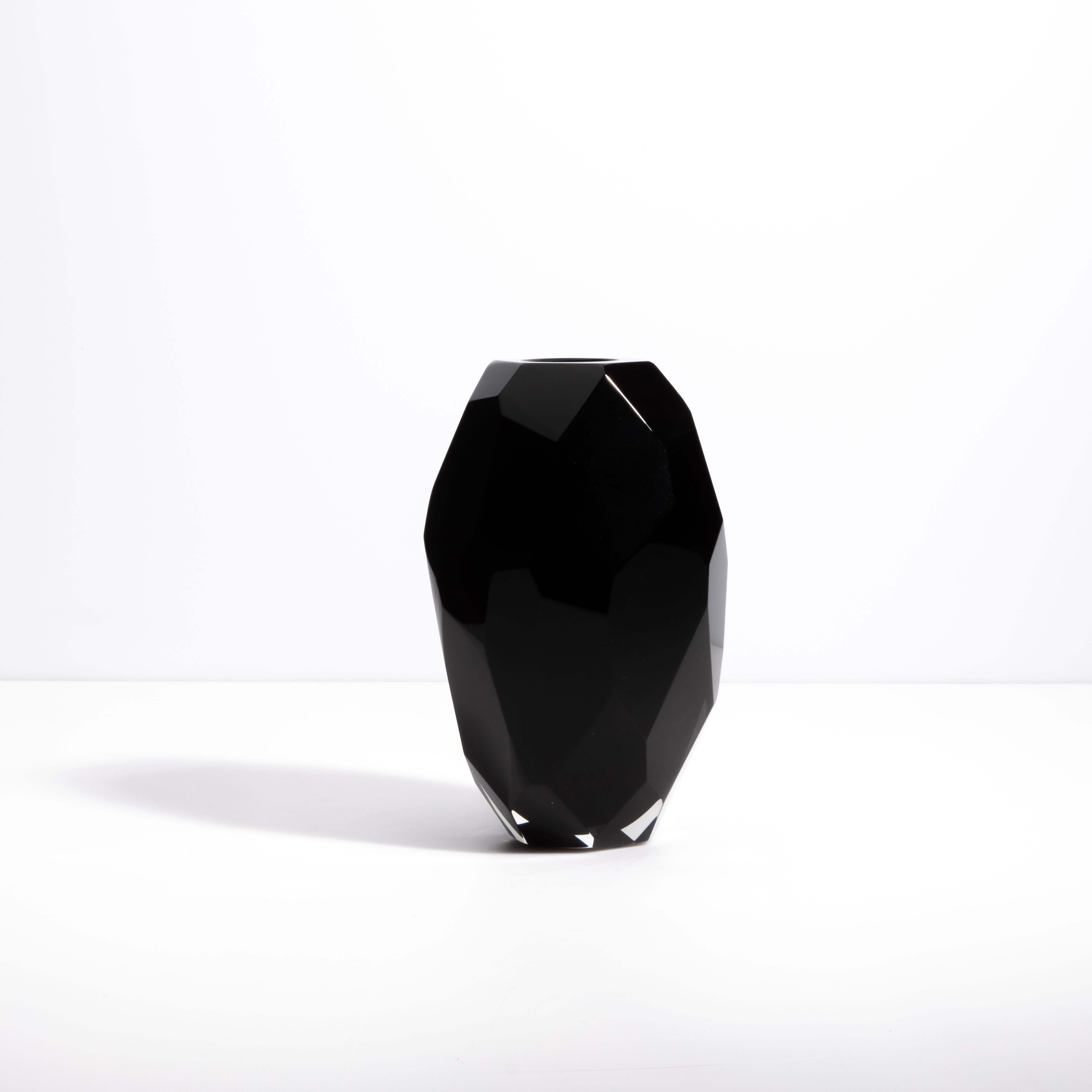 Hand-Blown Murano Facet Vase Onyx Black im Zustand „Neu“ im Angebot in West Hollywood, CA