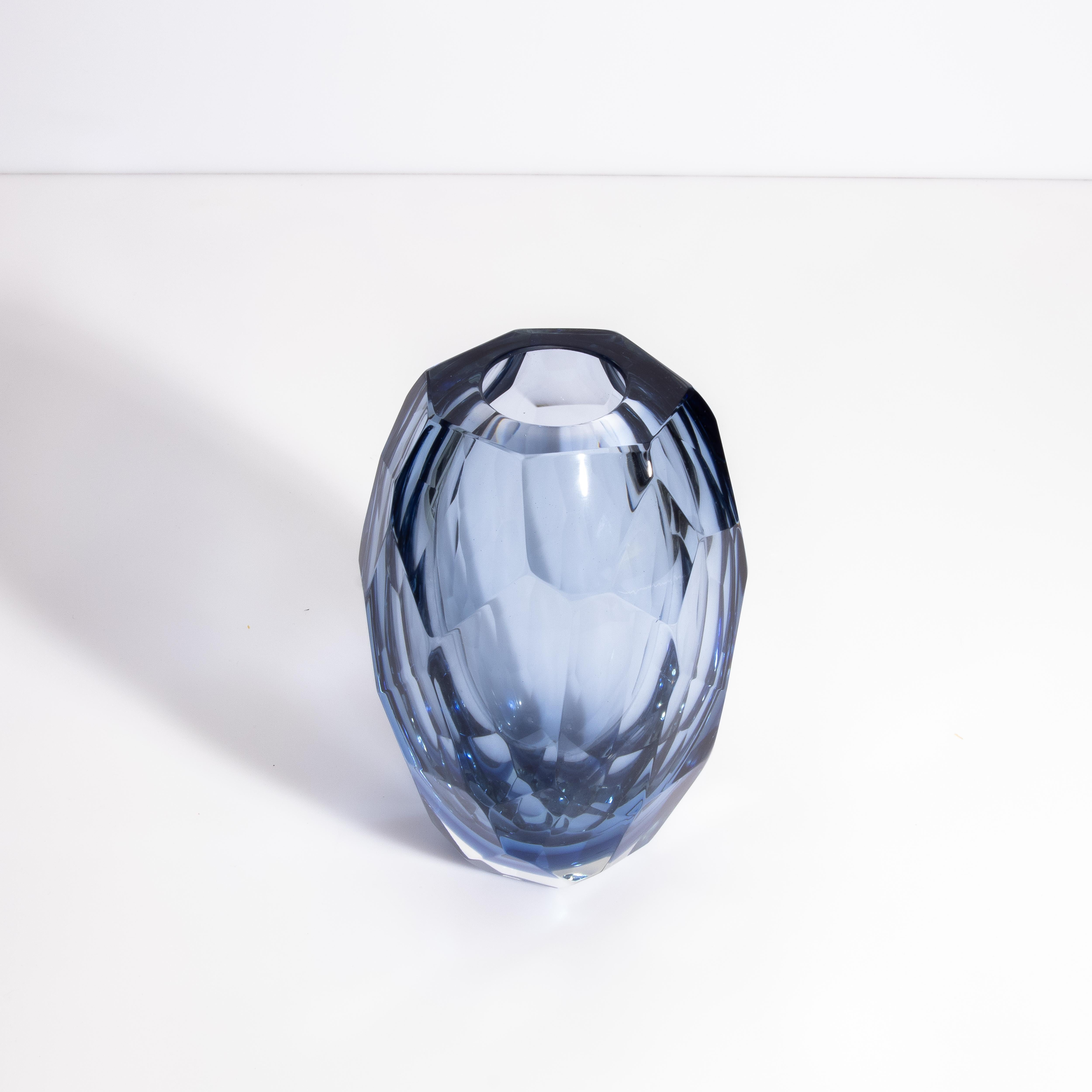 Fait main Vase baril à facettes soufflé à la main de Murano en aigue-marine, lot de 3 en vente