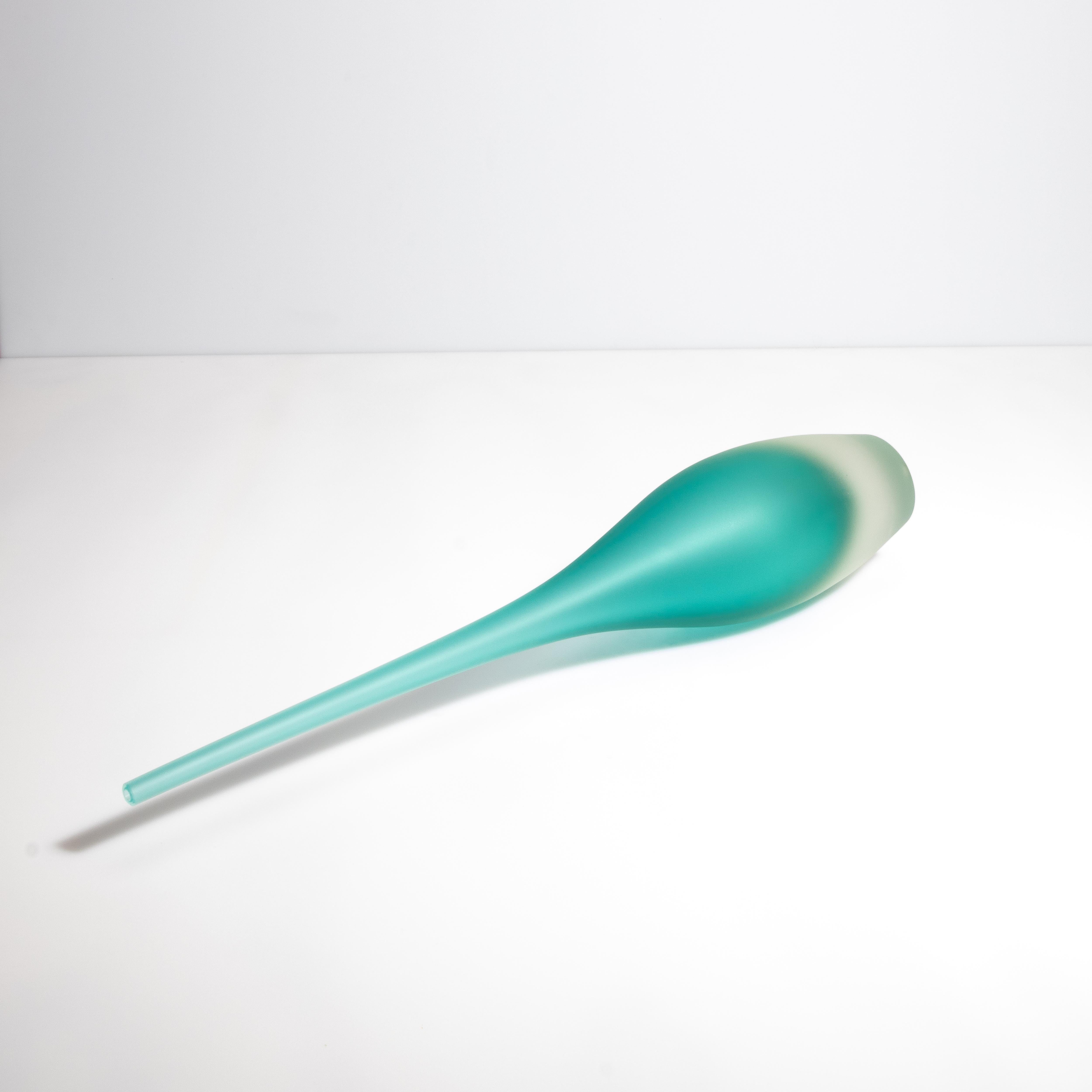 XXIe siècle et contemporain Vase flûte en Murano soufflé à la main en sarcelle en vente