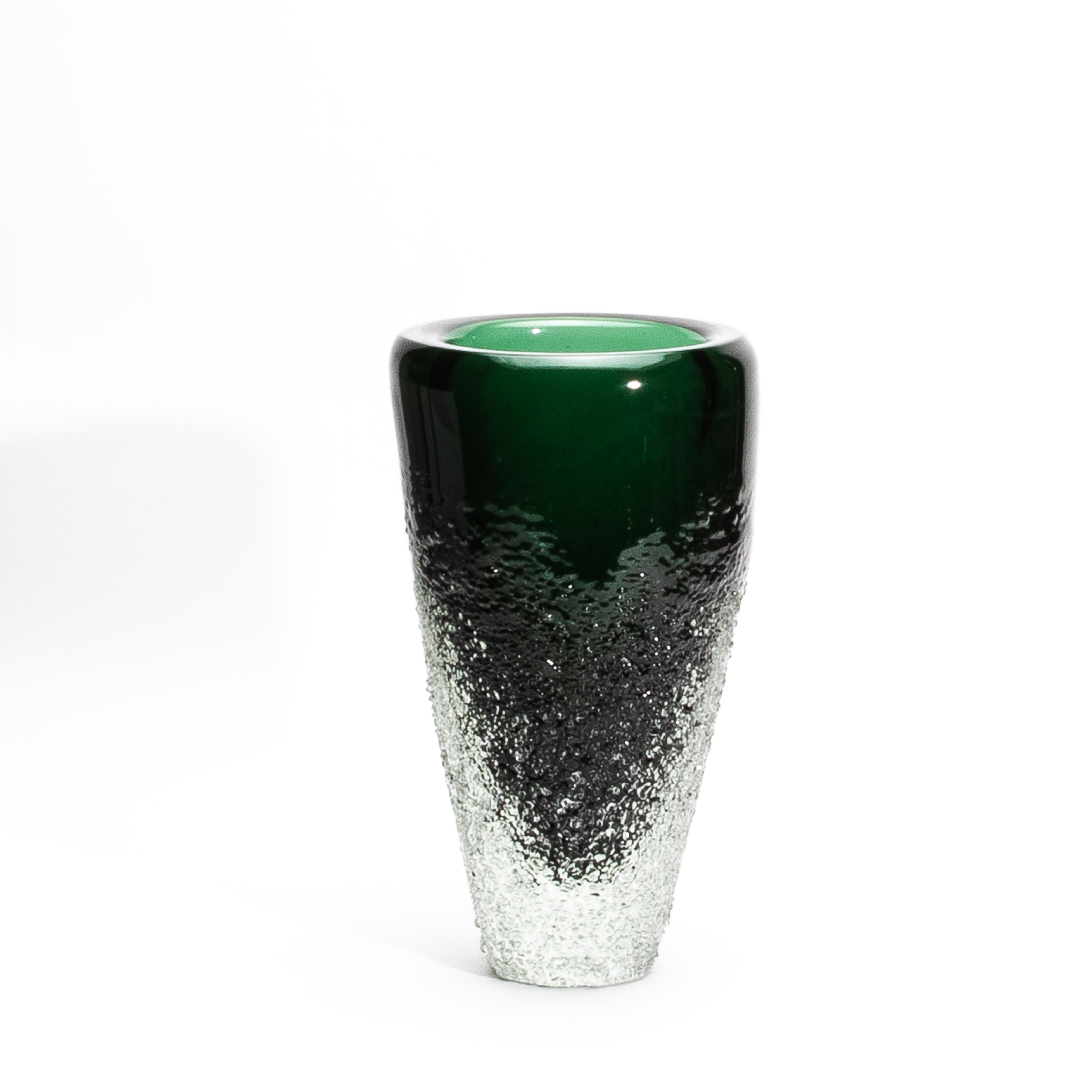 Hand-Blown Murano Frozen Vase in Emerald Green Large in vendita 2