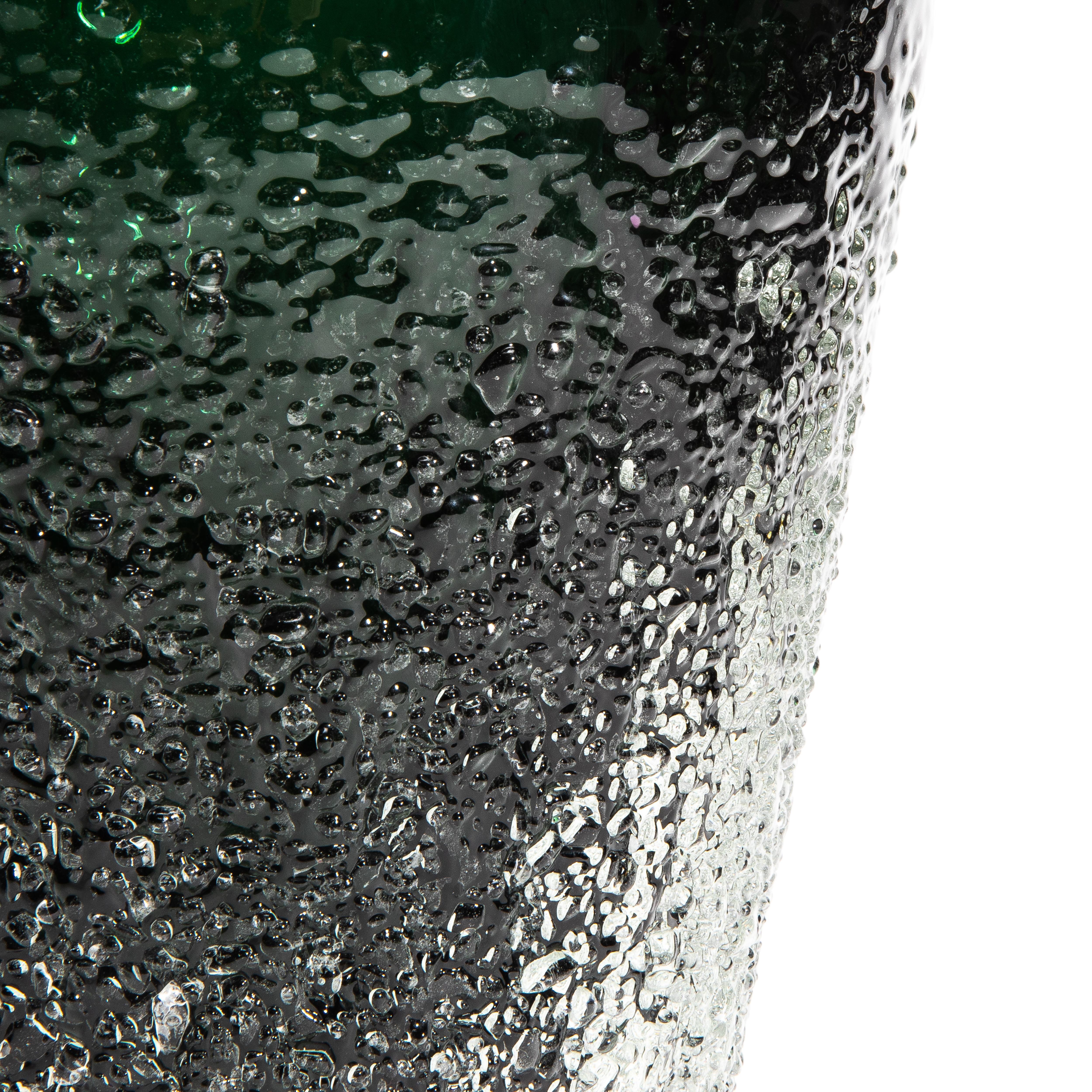 Hand-Blown Murano Frozen Vase in Emerald Green Large In condizioni Nuovo in vendita a West Hollywood, CA