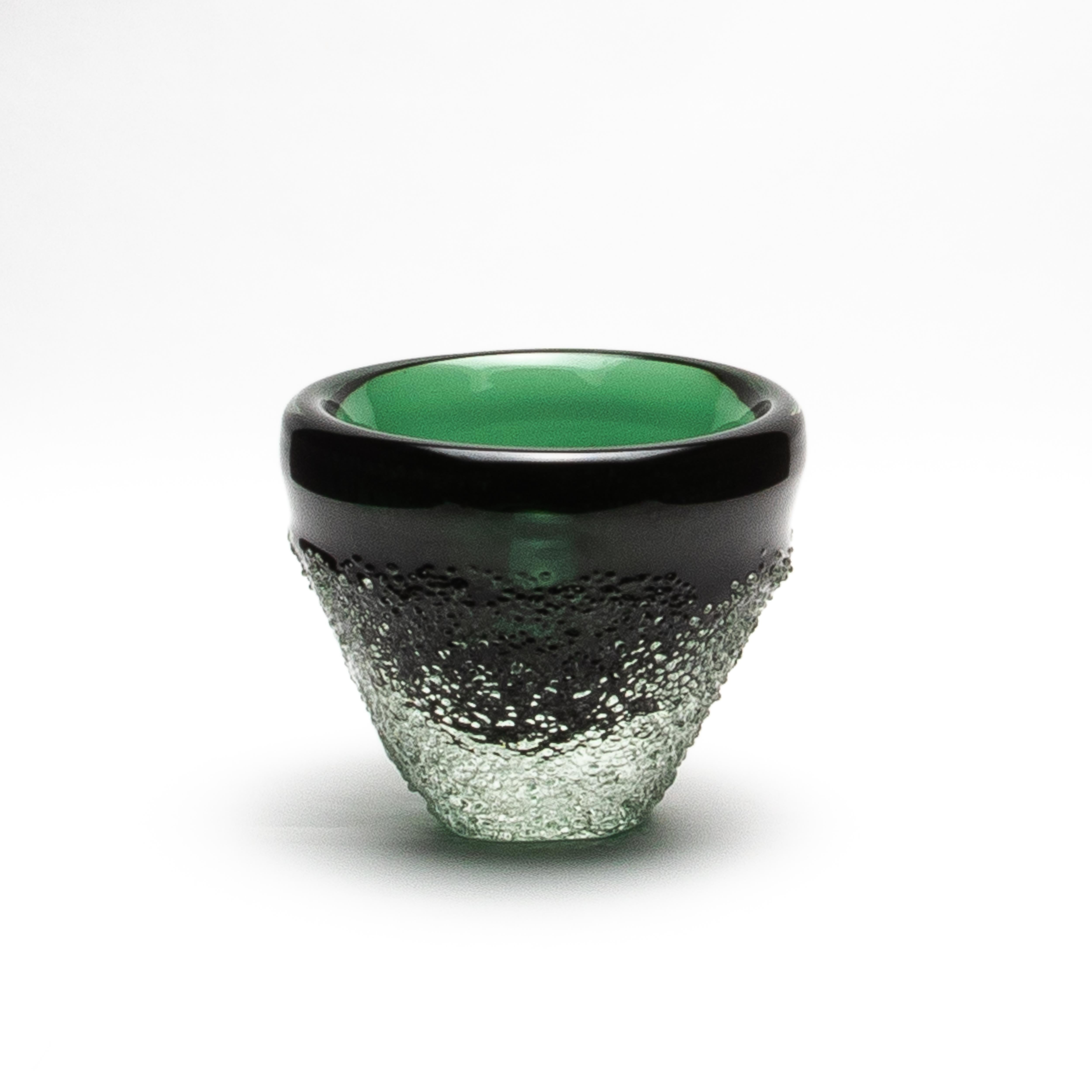 Hand-Blown Murano Frozen Vase in Emerald Green Small in vendita 1