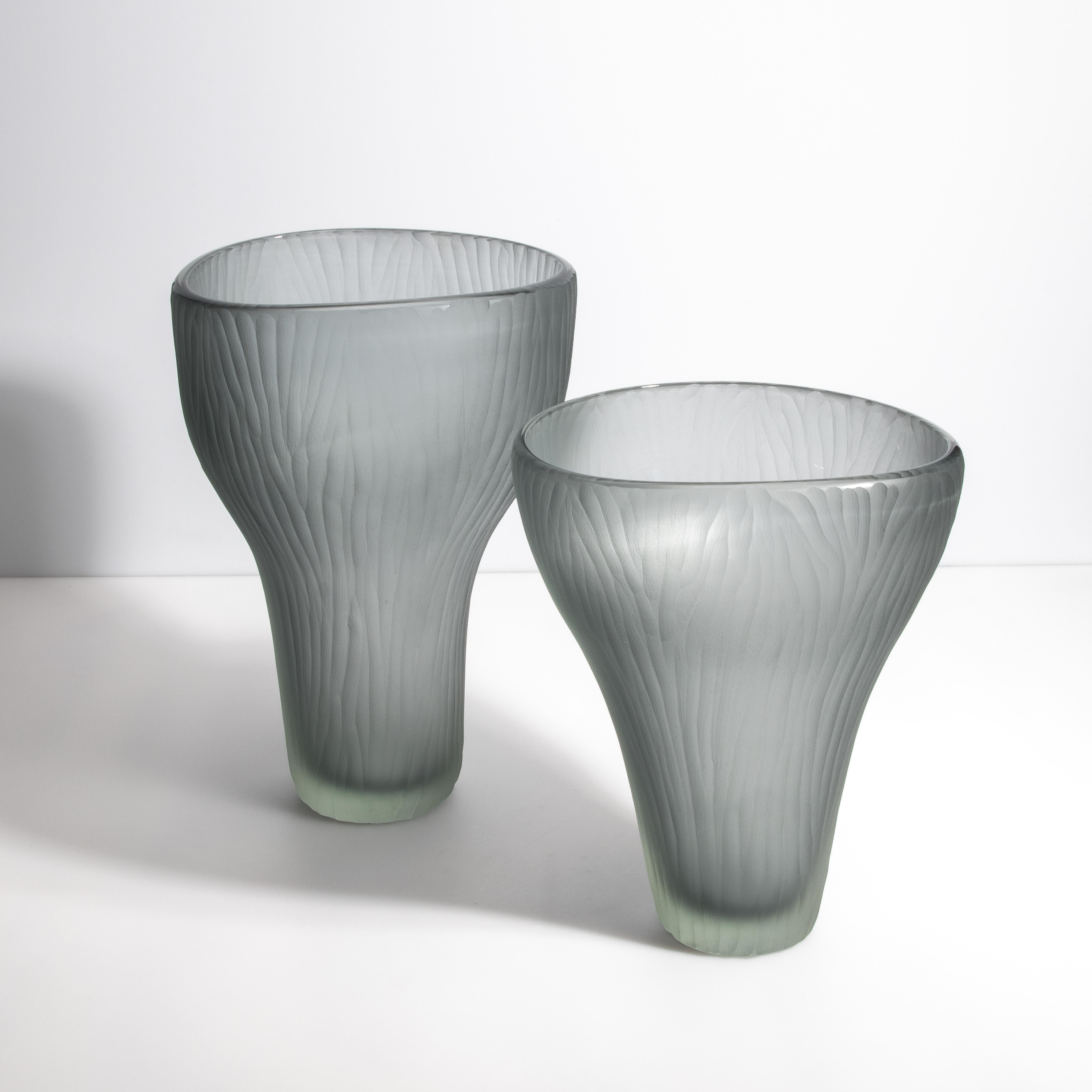 Vaso fantasma di Murano soffiato a mano e di colore grigio, piccolo in vendita 4