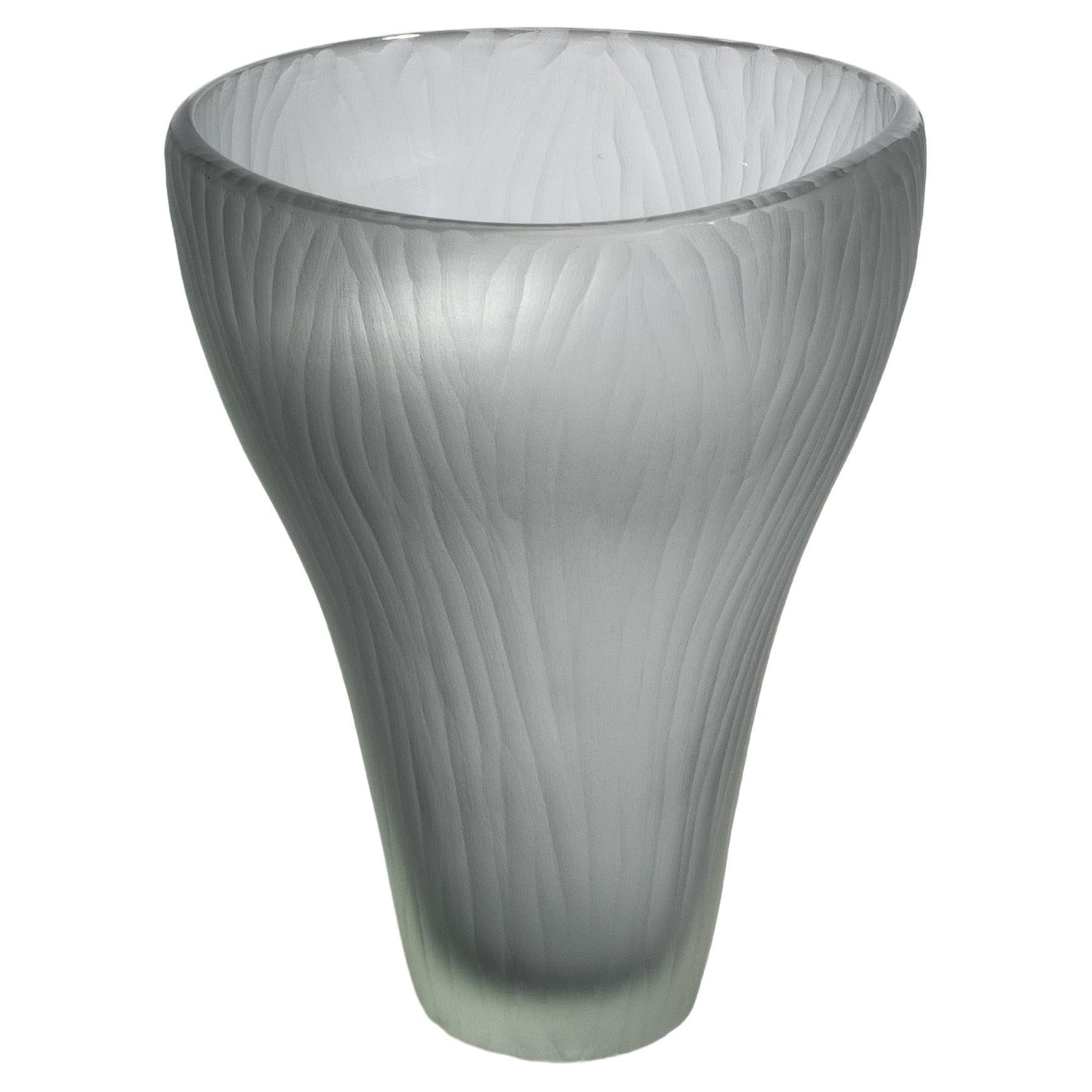 Vaso fantasma di Murano soffiato a mano e di colore grigio, piccolo