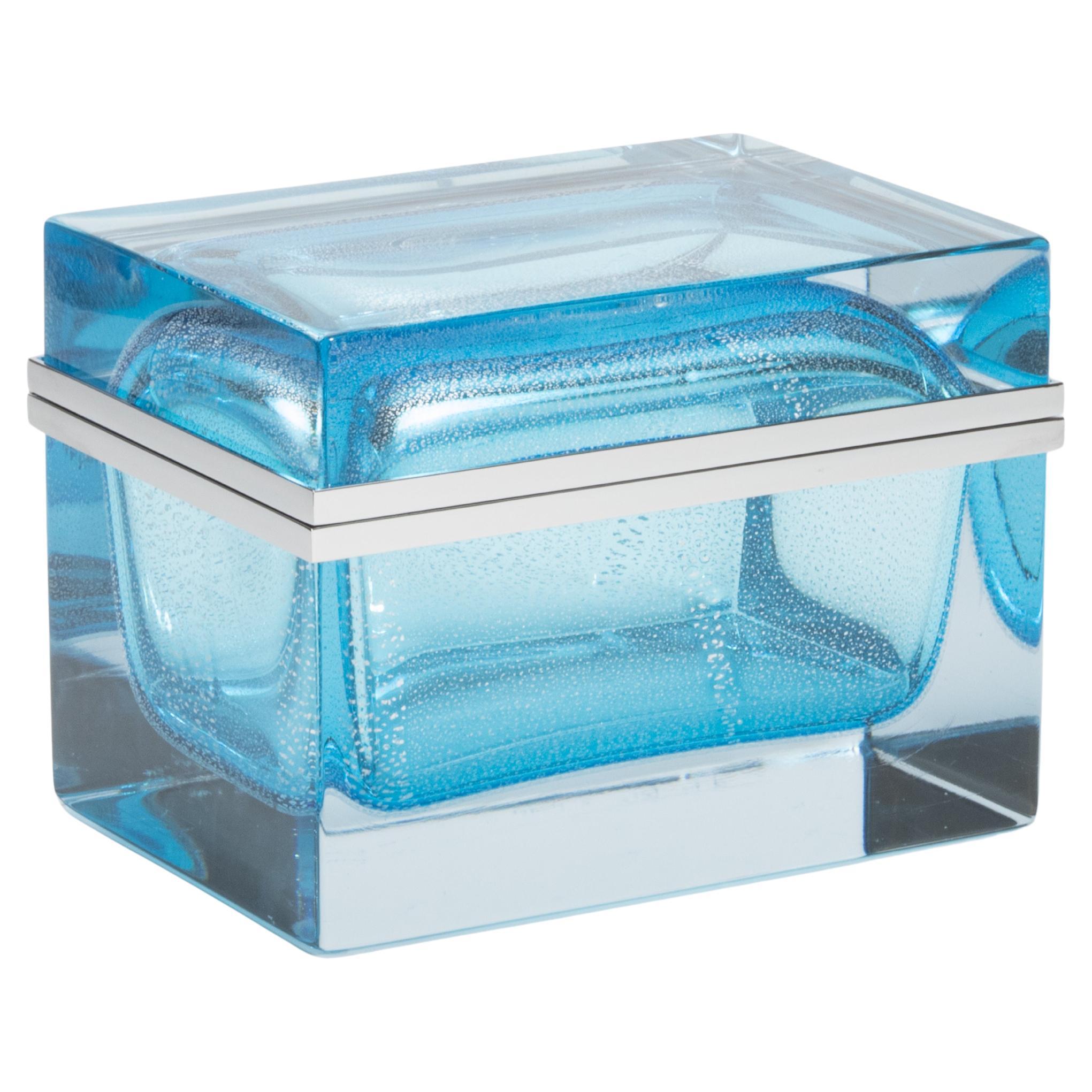 Caja Gigante de Murano Soplada a Mano en Azul Aguamarina con Motas Plateadas y Herrajes Cromados en venta