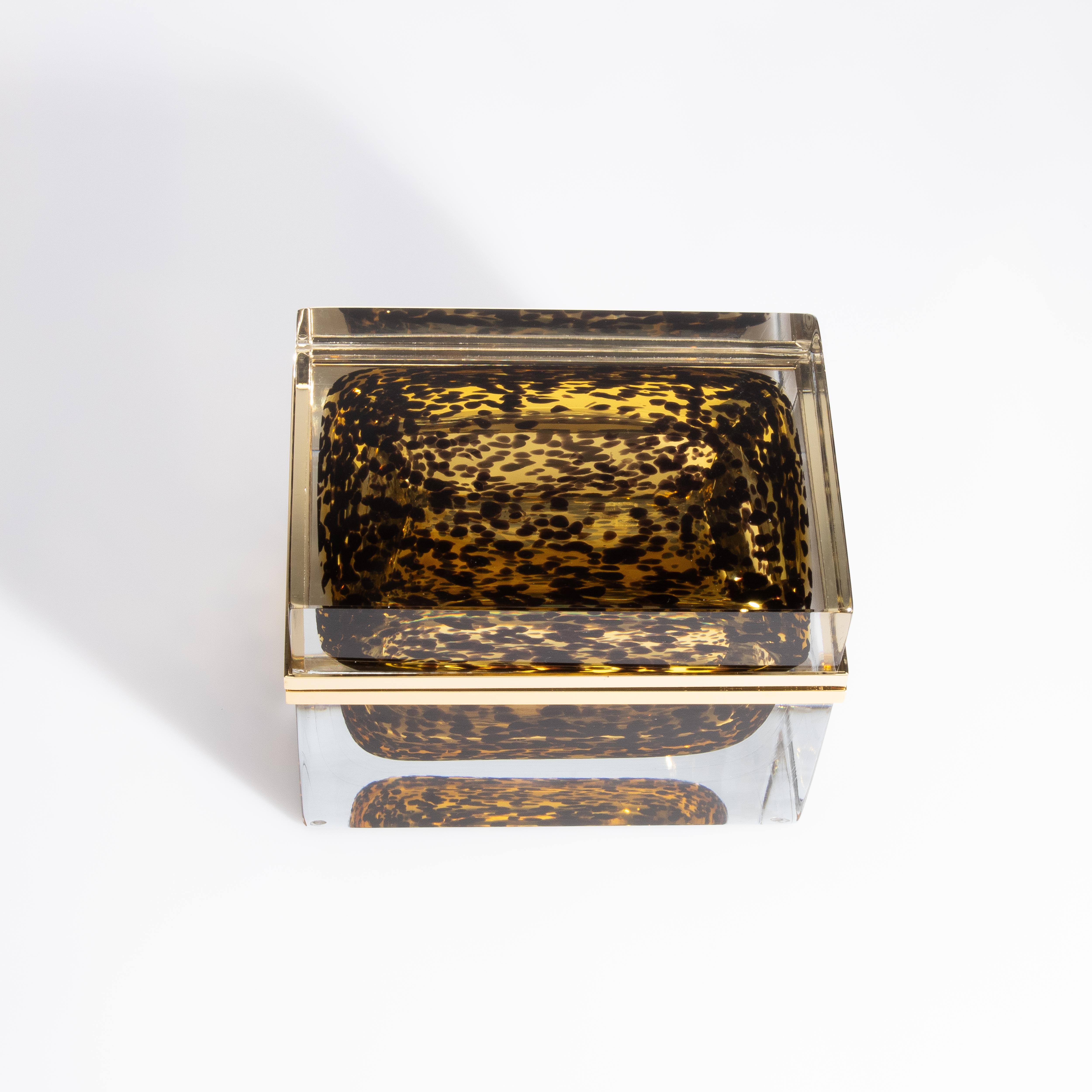 Giant Hand Blown Murano Glass Box Leopard with Brass Fittings For Sale 4