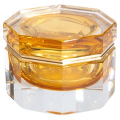 Caja de cristal de Murano soplado a mano en ámbar con herrajes de latón