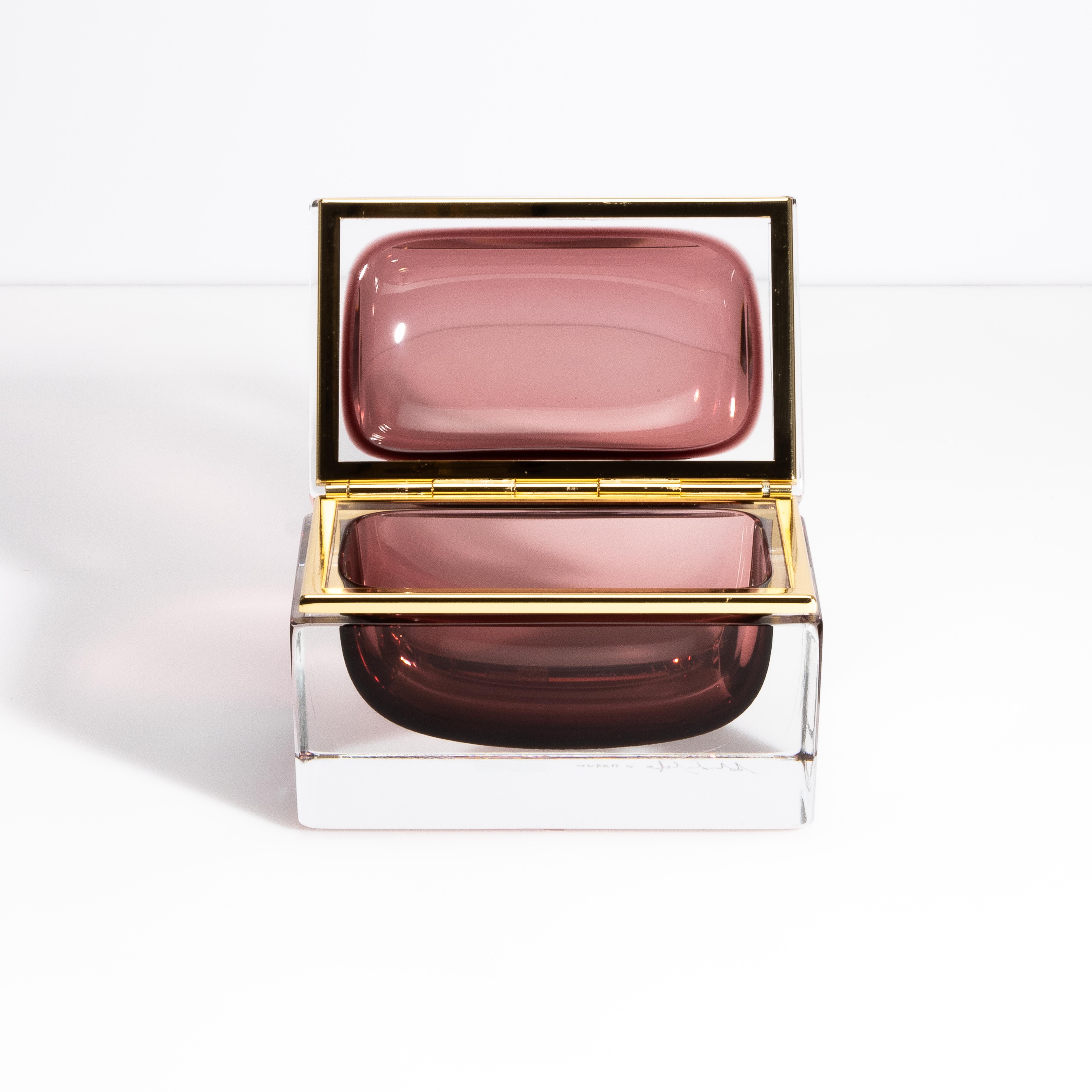 Hand Blown Murano Glass Box in Amethyst with Brass Fittings In New Condition In West Hollywood, CA