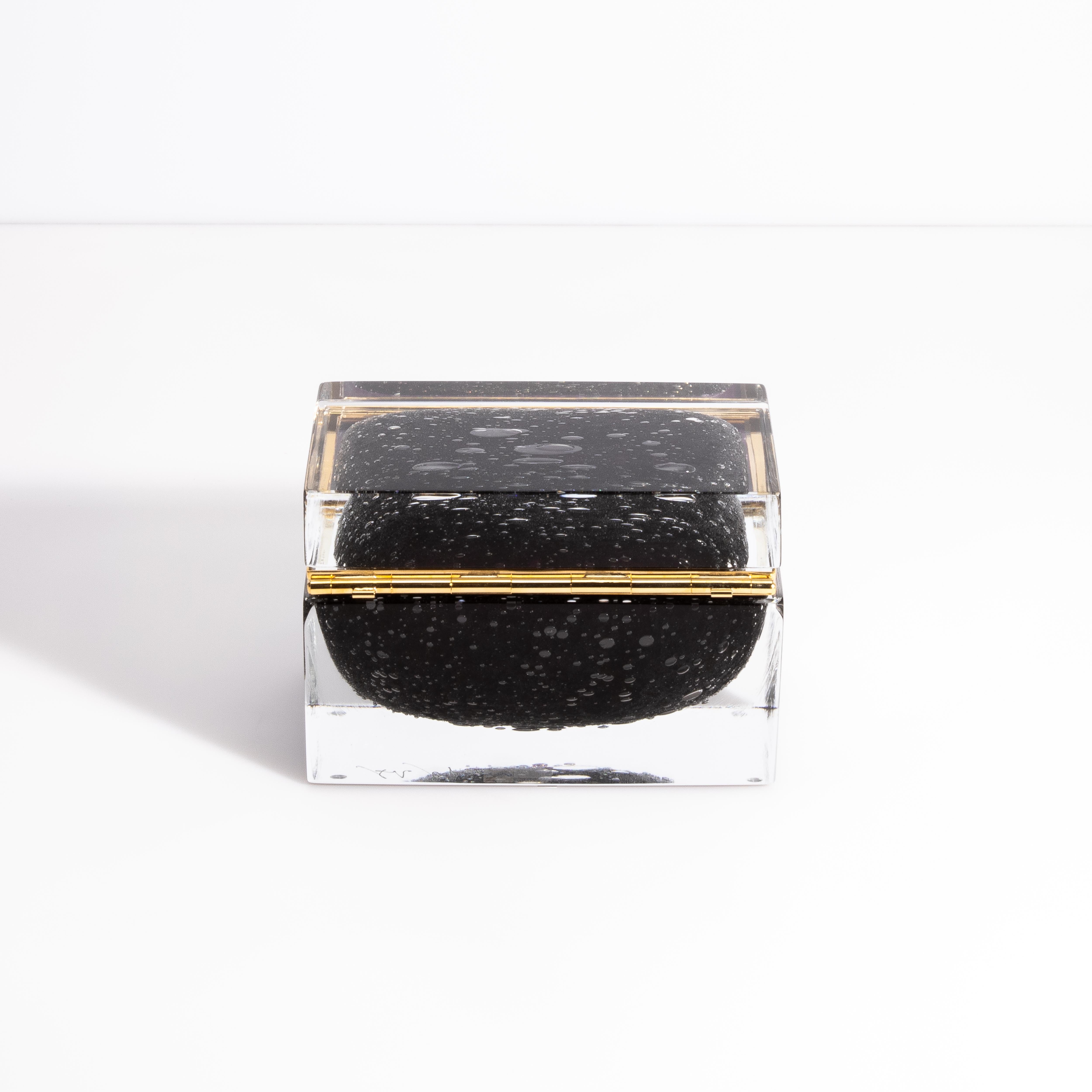 italien Boîte en verre de Murano soufflé à la main, noir avec bulles et raccords en laiton en vente
