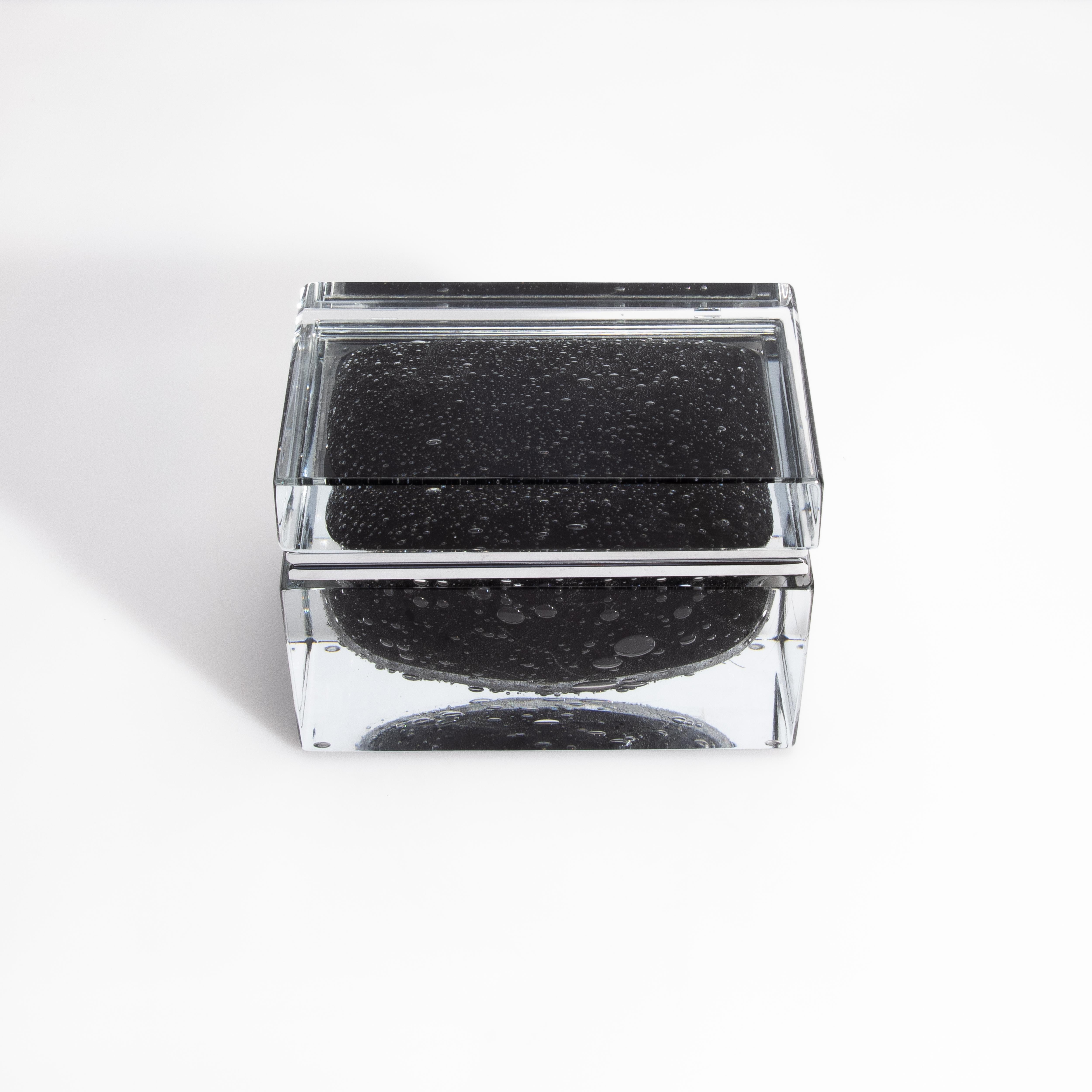 Scatola in vetro di Murano soffiato a mano in nero con bolle e accessori cromati in vendita 2