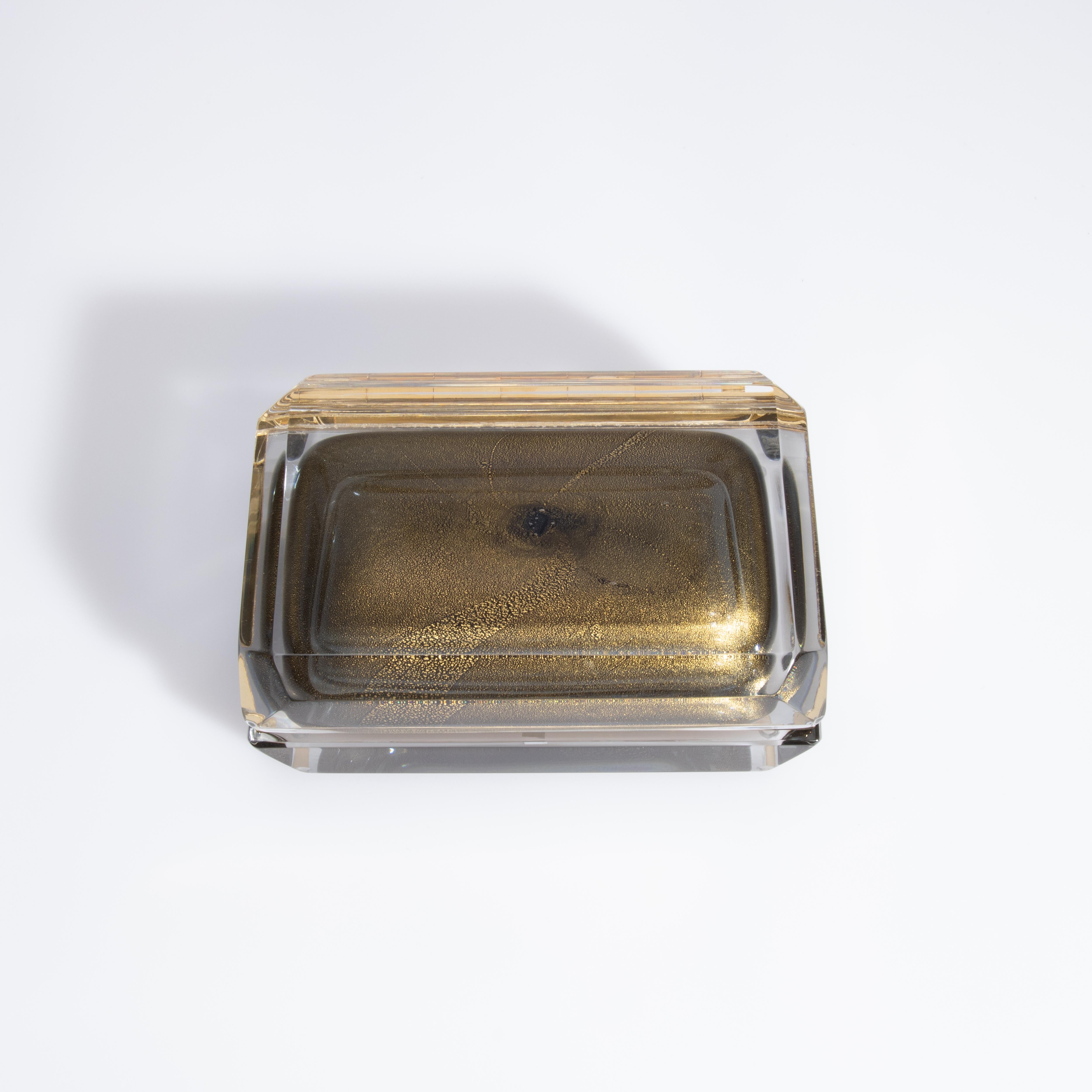 Caja de cristal de Murano soplado a mano en gris con motas de oro de 24 quilates en venta 1