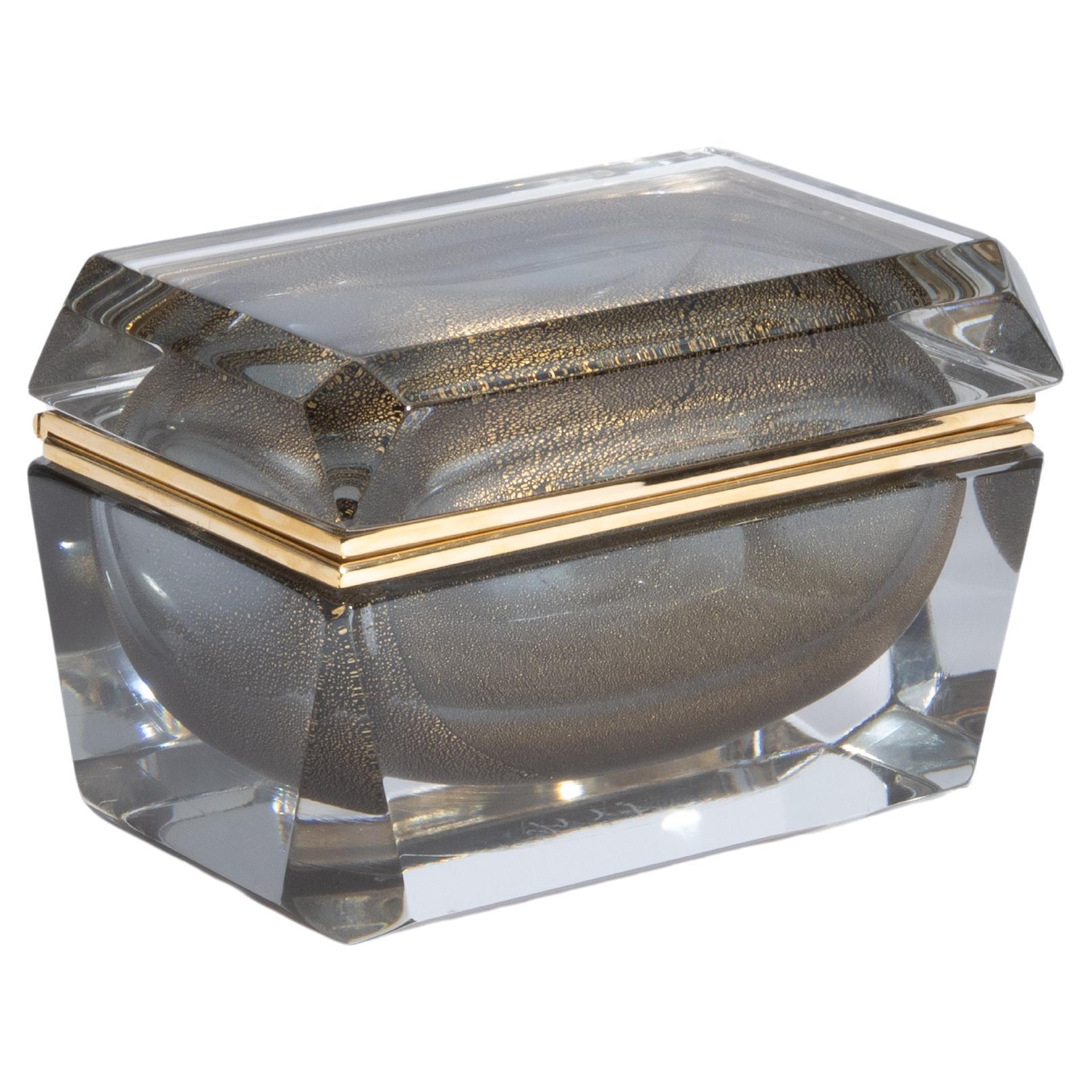 Caja de cristal de Murano soplado a mano en gris con motas de oro de 24 quilates