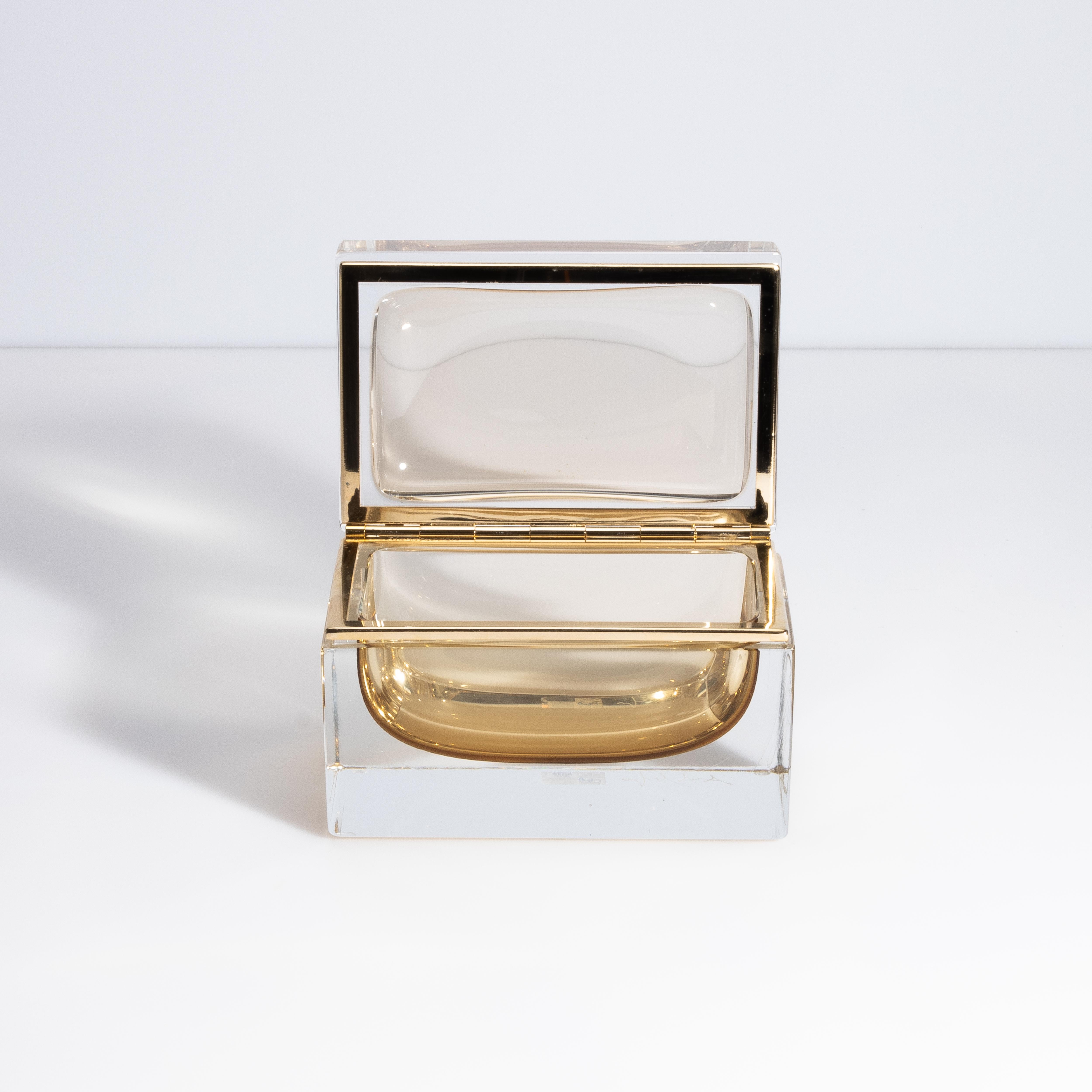 Fait main Boîte en verre de Murano soufflé à la main pour fumeurs clairs avec accessoires en laiton en vente
