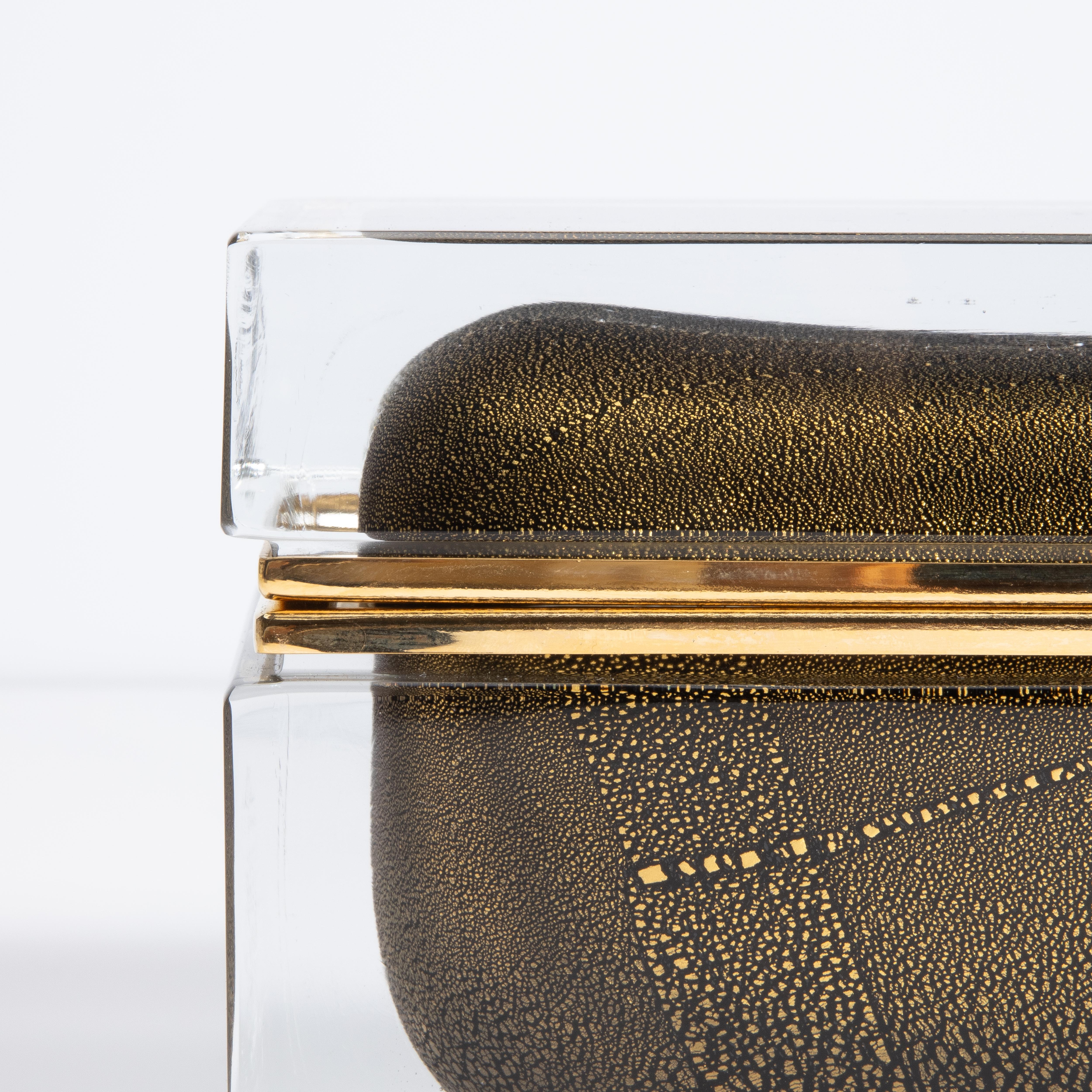 Laiton Boîte en verre de Murano soufflé à la main en noir onyx avec mouchetures en or 24 carats en vente