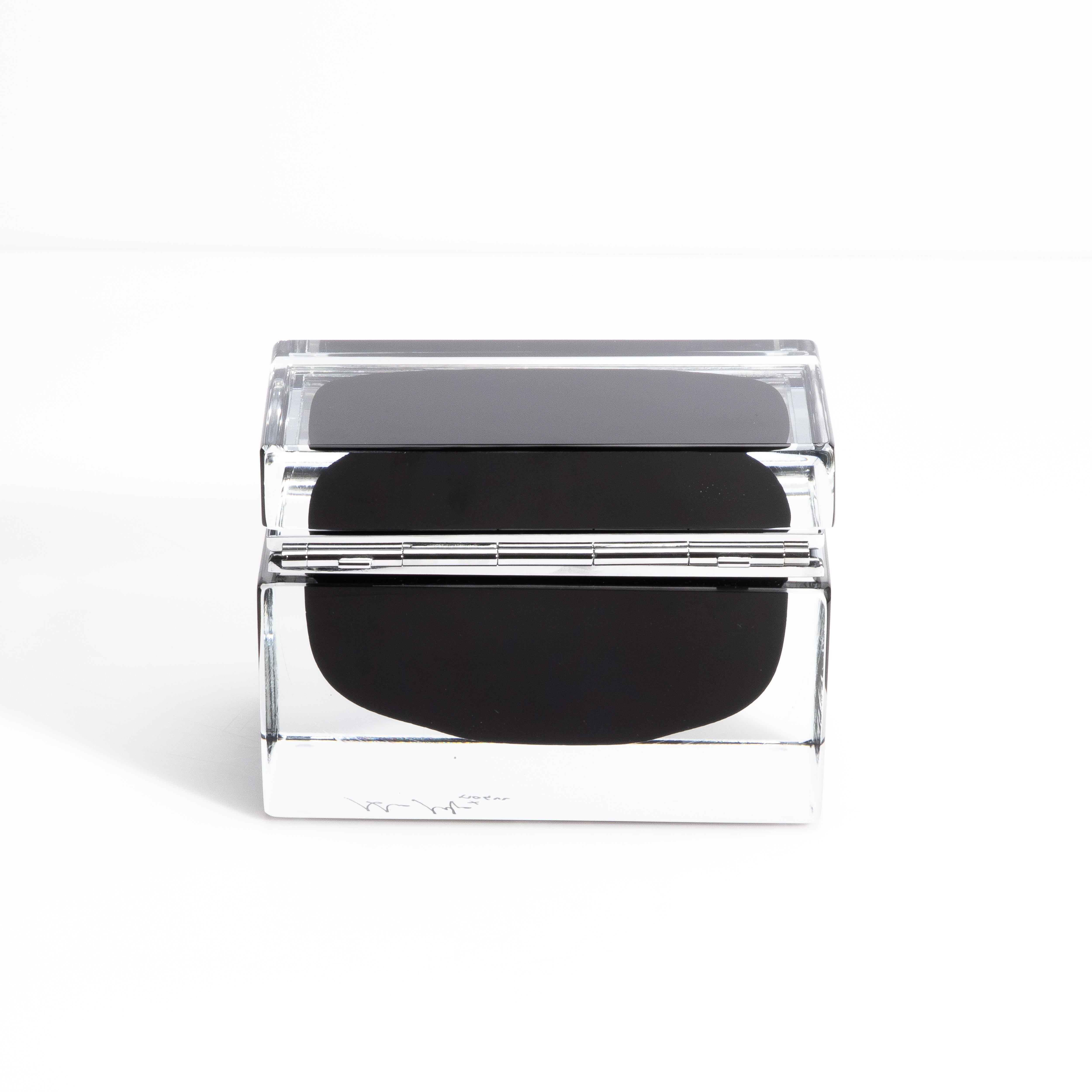 Caja de cristal de Murano soplado a mano en negro ónice con herrajes cromados en Nuevo estado para la venta en West Hollywood, CA
