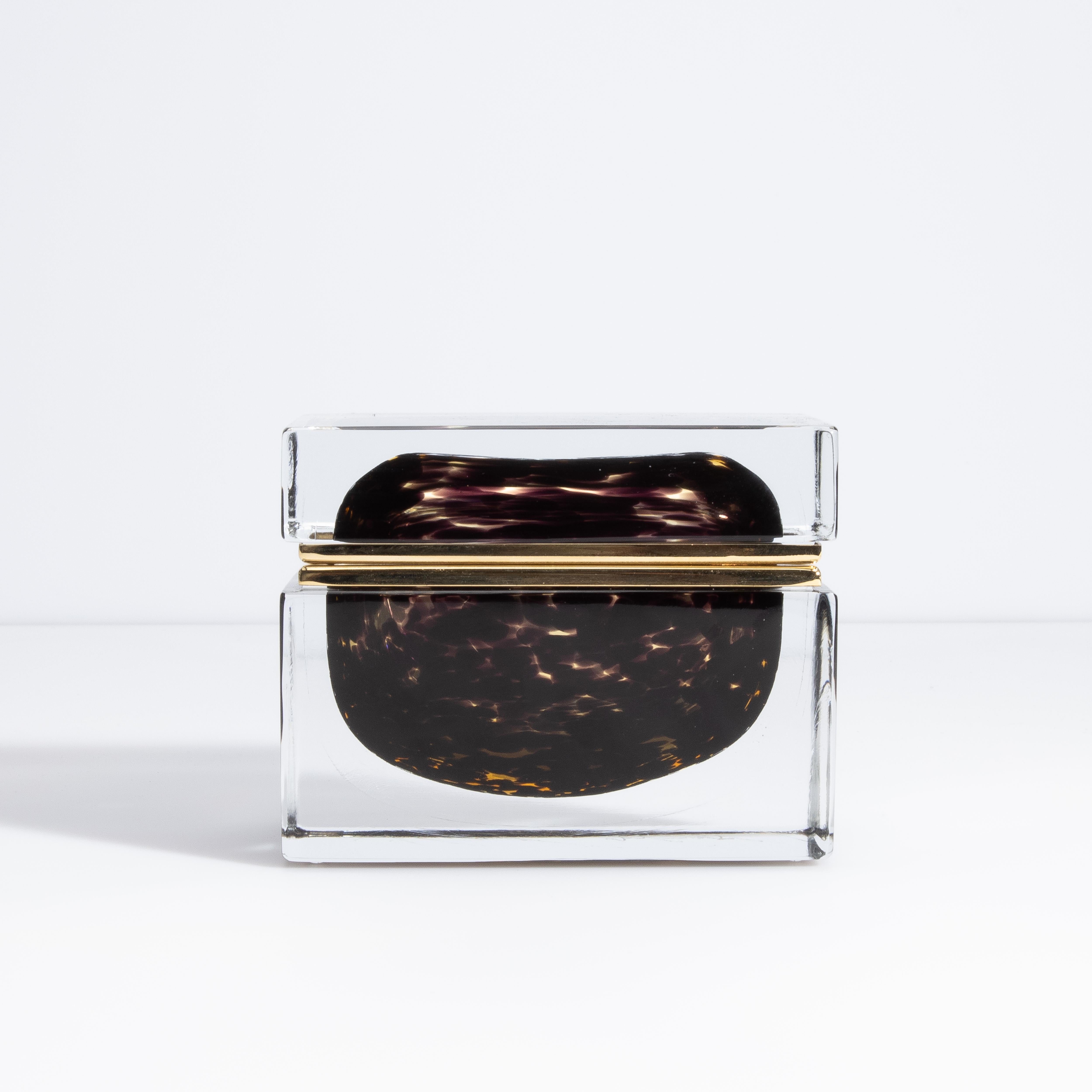 XXIe siècle et contemporain Boîte M en verre de Murano soufflé à la main en léopard avec accessoires en laiton en vente