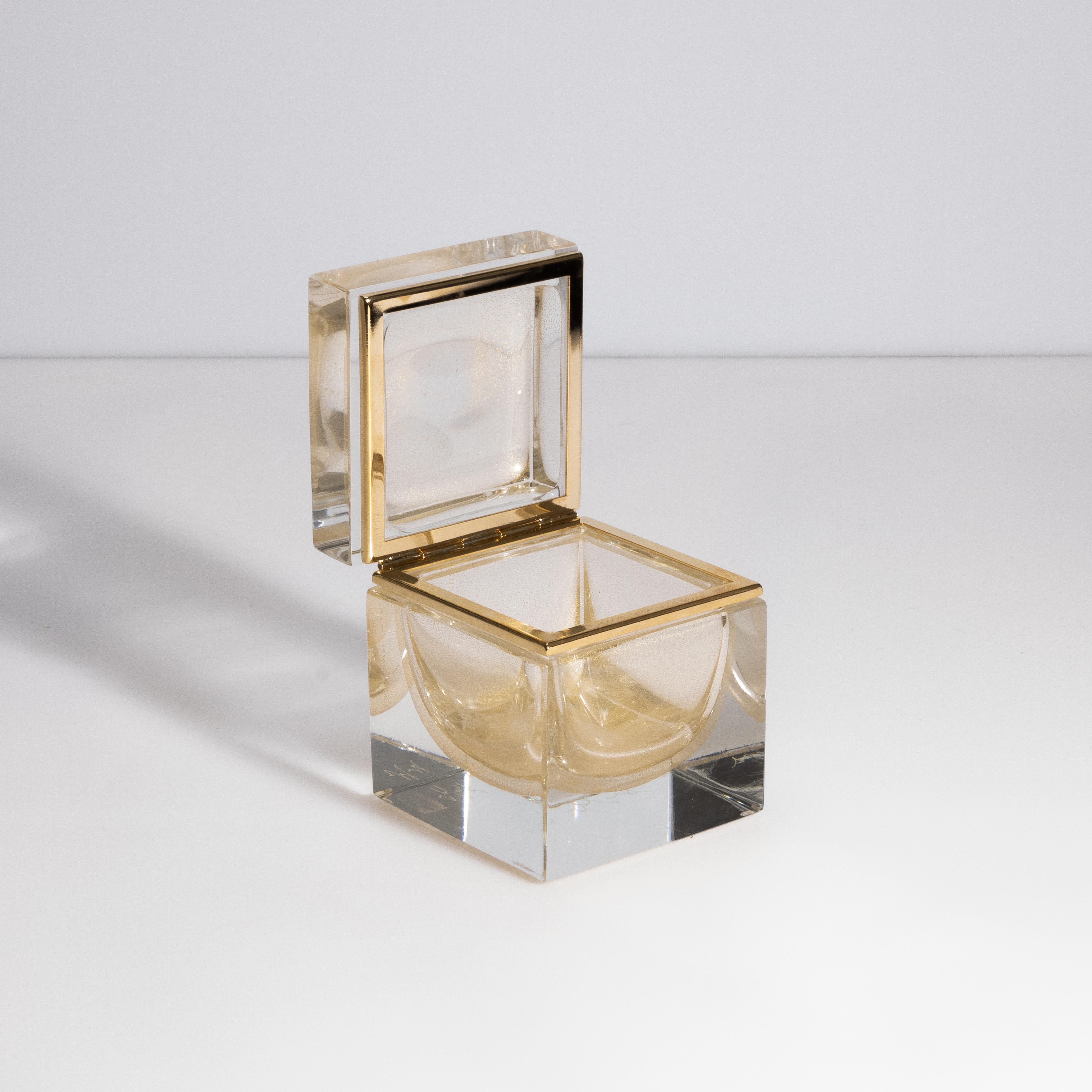 Caja de cristal de Murano soplado a mano con motas de oro de 24 quilates y herrajes de latón Hecho a mano en venta