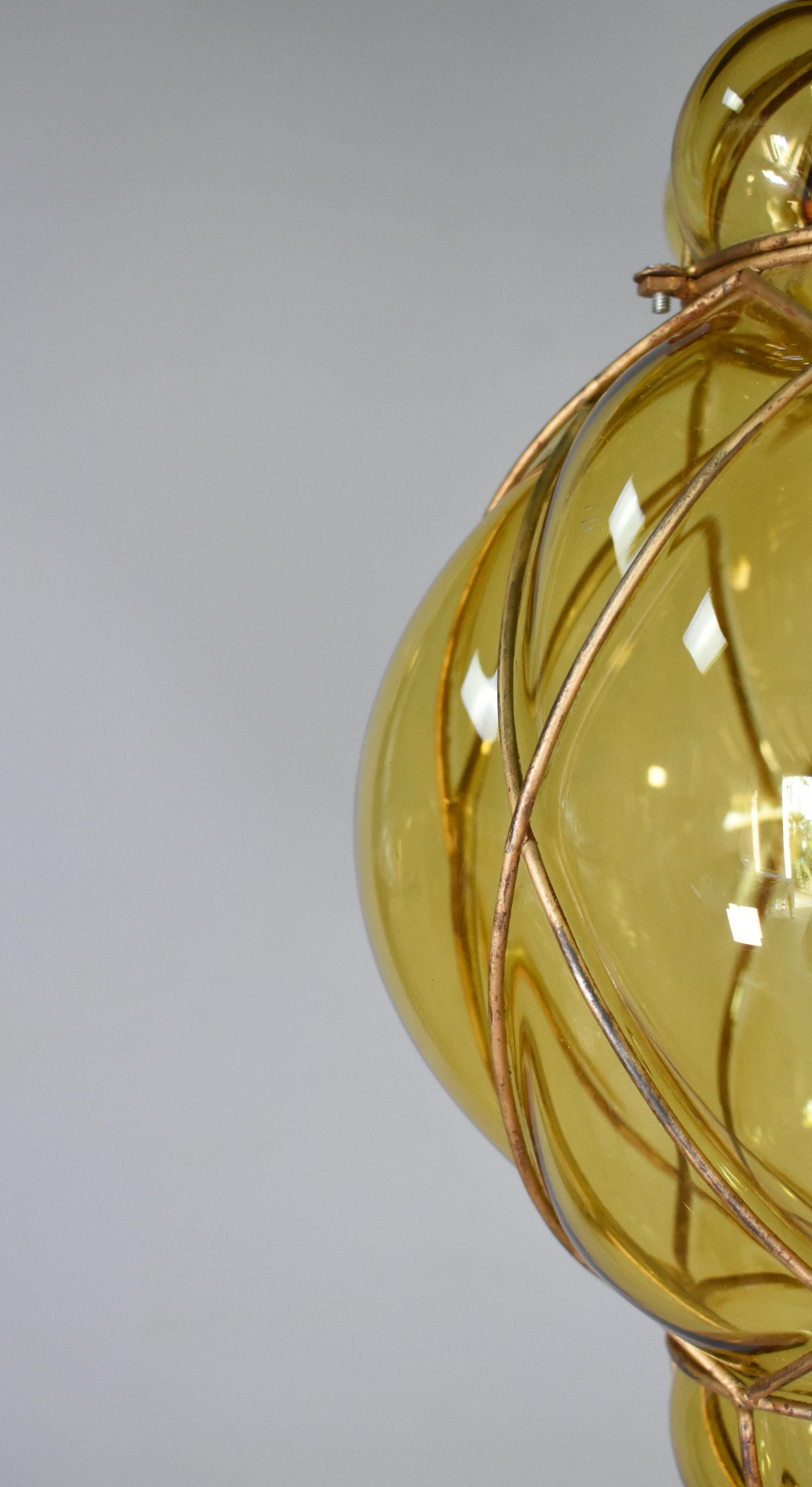 XX secolo Lanterna a sospensione a gabbia in vetro di Murano soffiato a mano in vendita