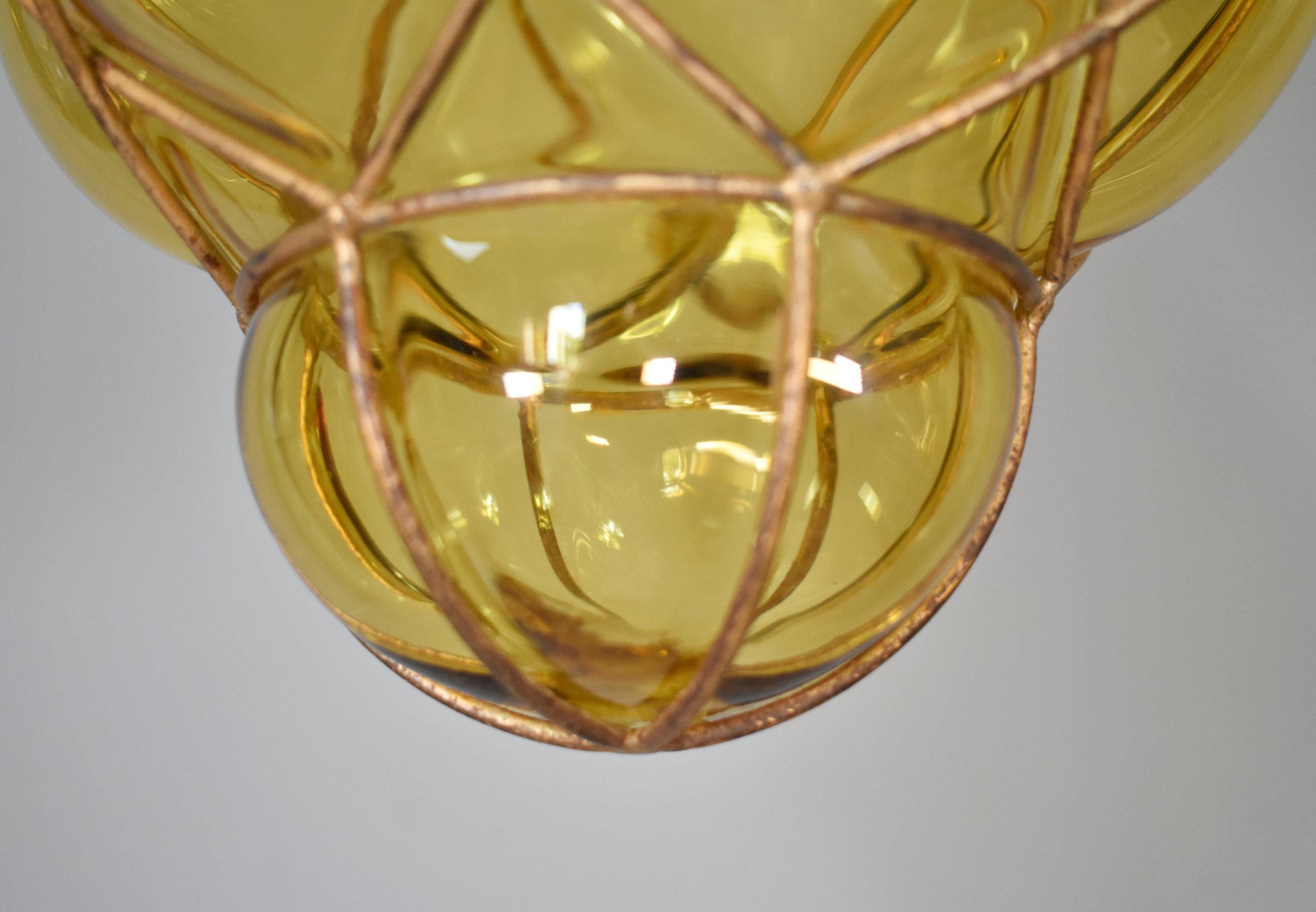 Lanterna a sospensione a gabbia in vetro di Murano soffiato a mano in vendita 1