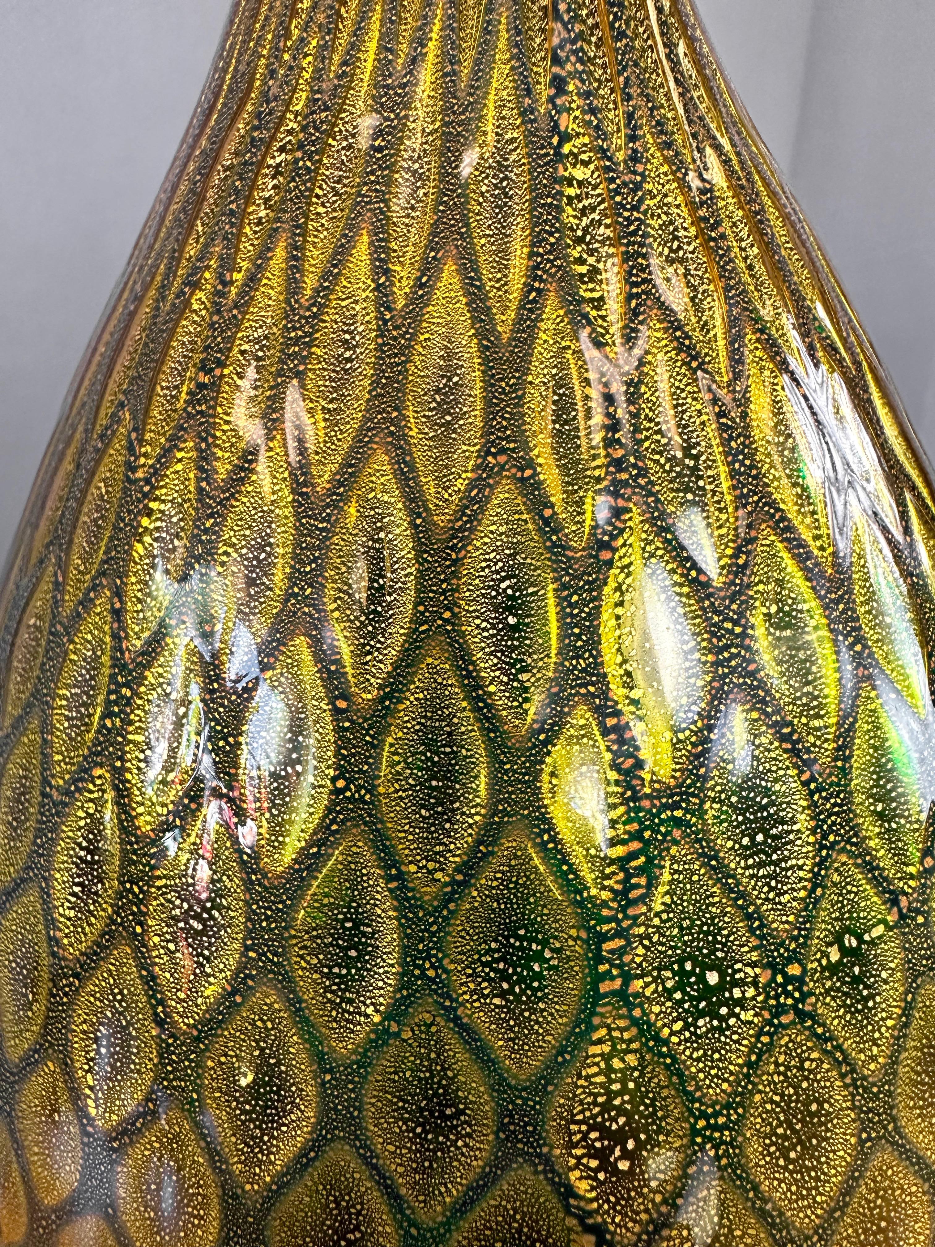 Hand-Blown Murano Glass Green and Gold Leaf Table Lamp on Mahogany Base, 1940s For Sale 3