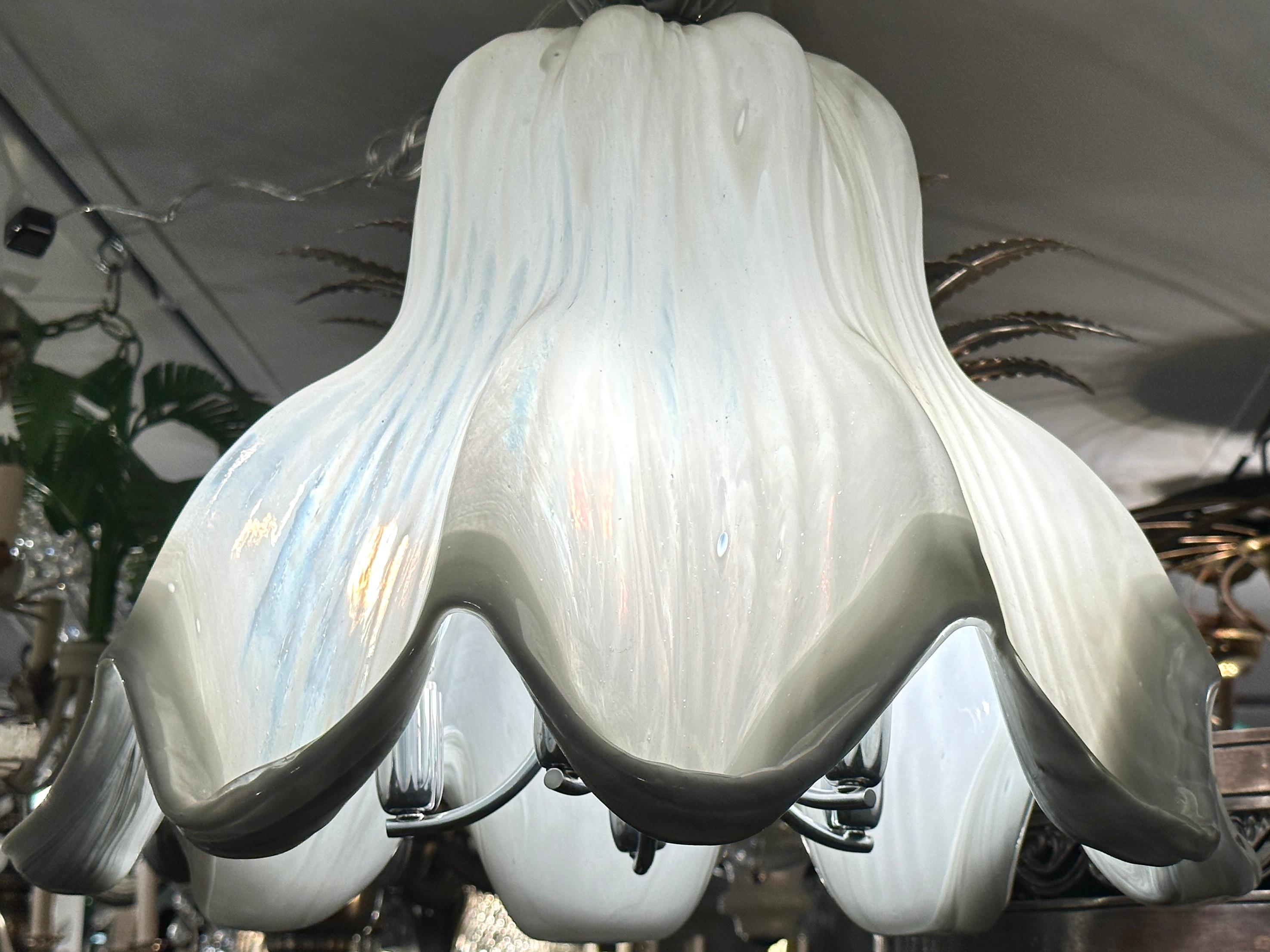 Leuchte aus mundgeblasenem Muranoglas im Zustand „Gut“ im Angebot in New York, NY