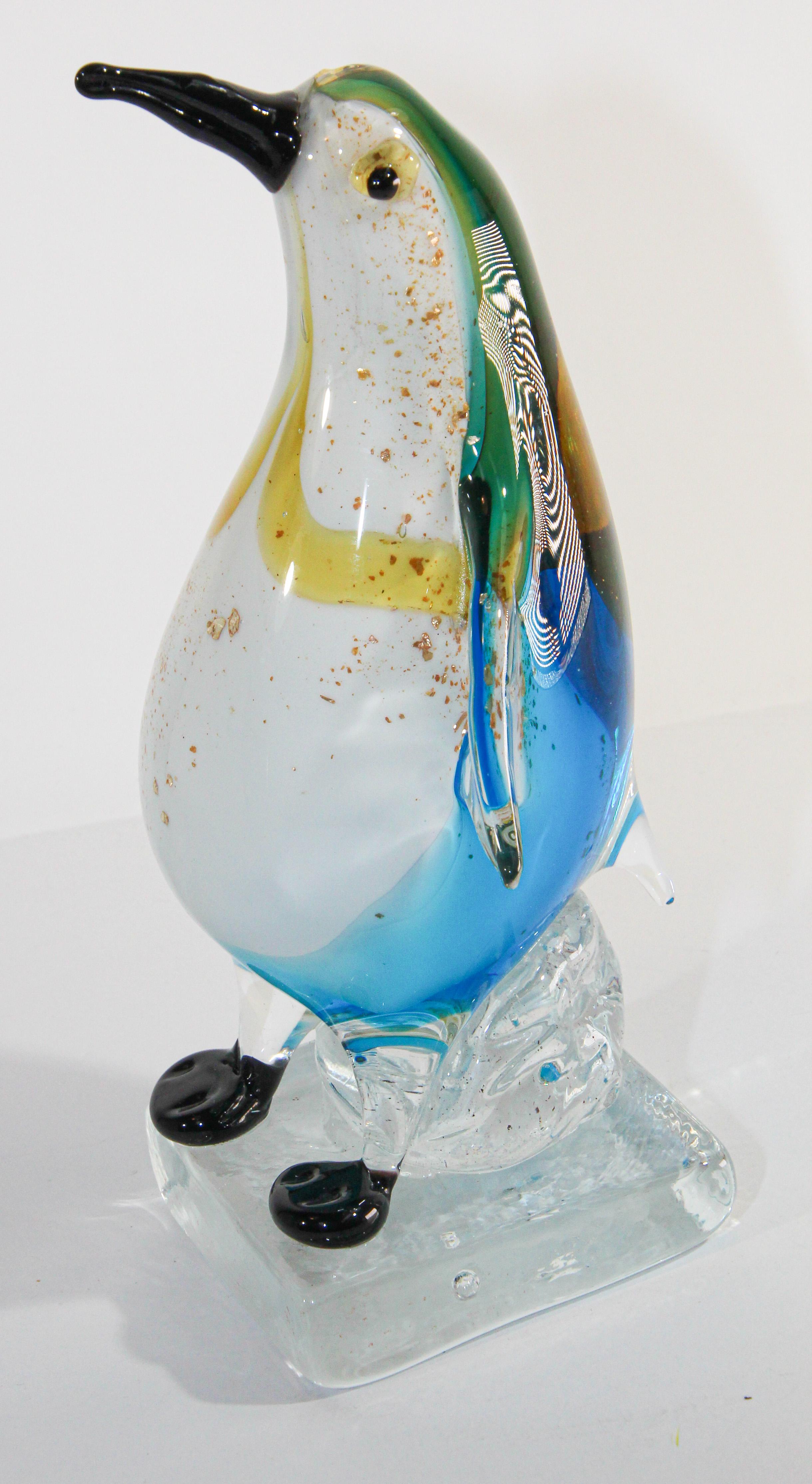 Murano Glass Hand Blown Penguin Sculpture In Good Condition For Sale In North Hollywood, CA